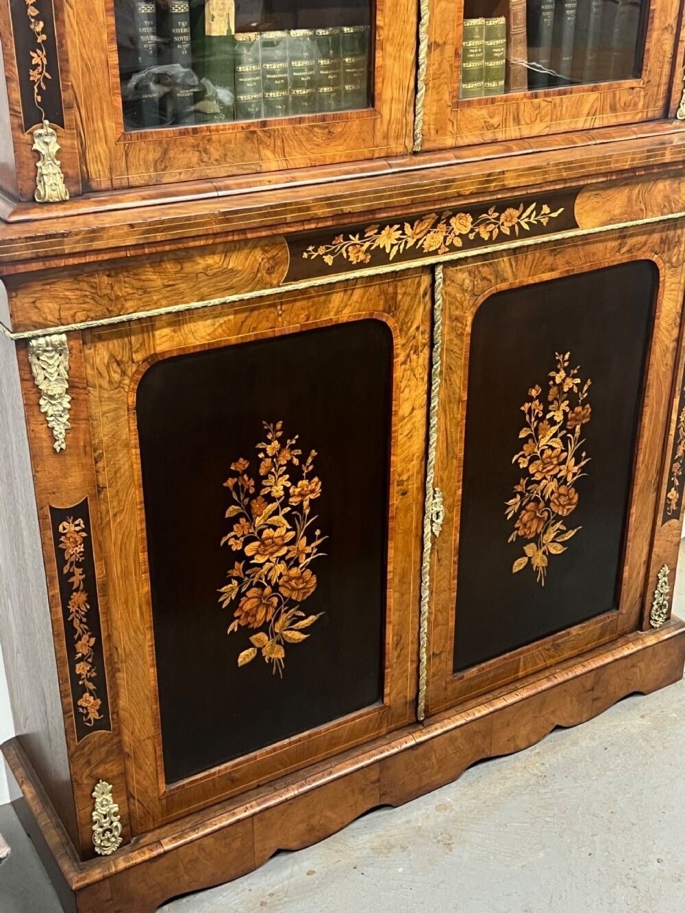 Superb Victorian Walnut & Marquetry Inlaid Bookcase photo 3960.0