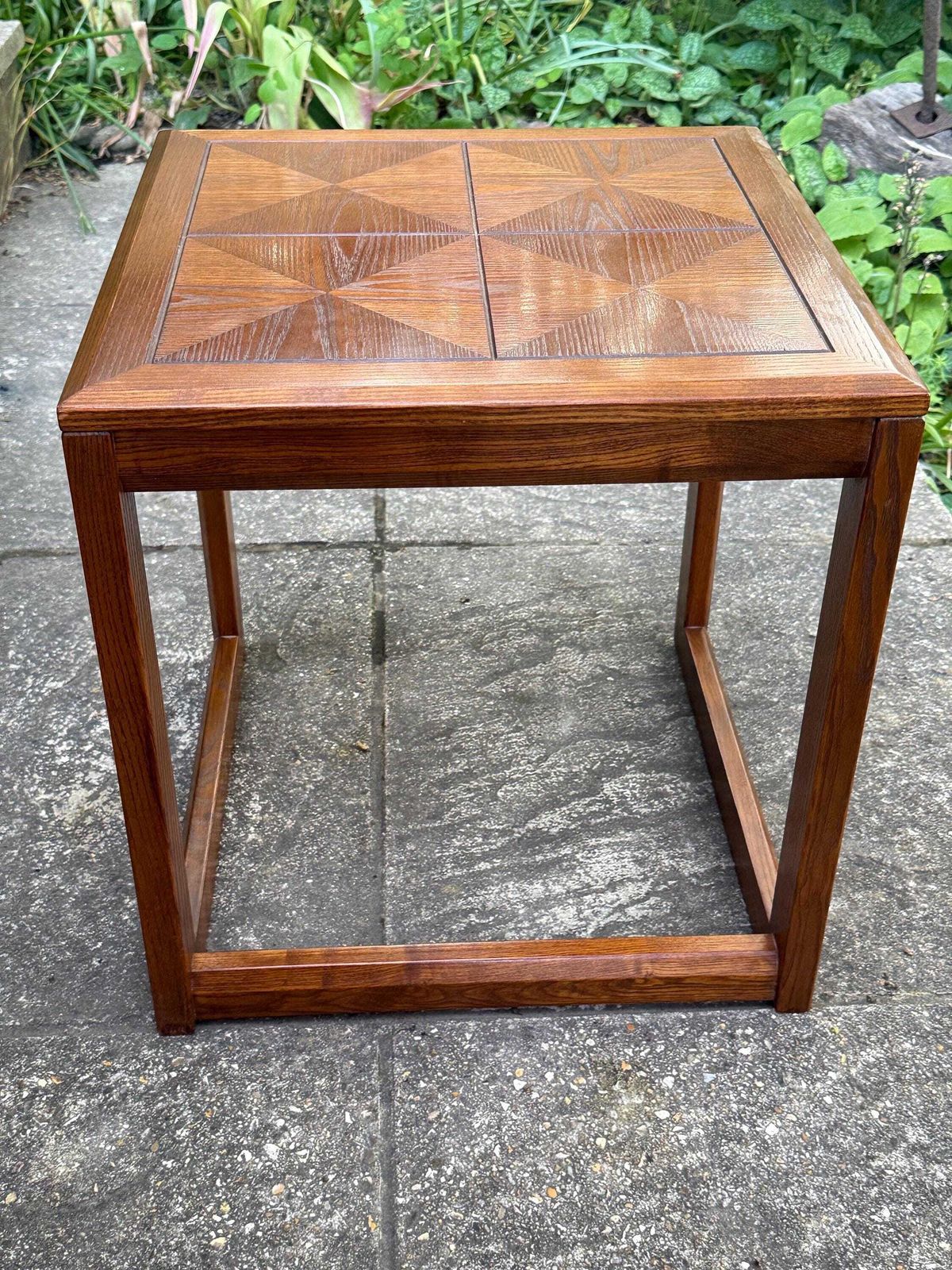 photo vinterior Rare Vintage G Plan Geometric Side Table Mid Century Modern Nesting Table Retro Oak Occasional Table M