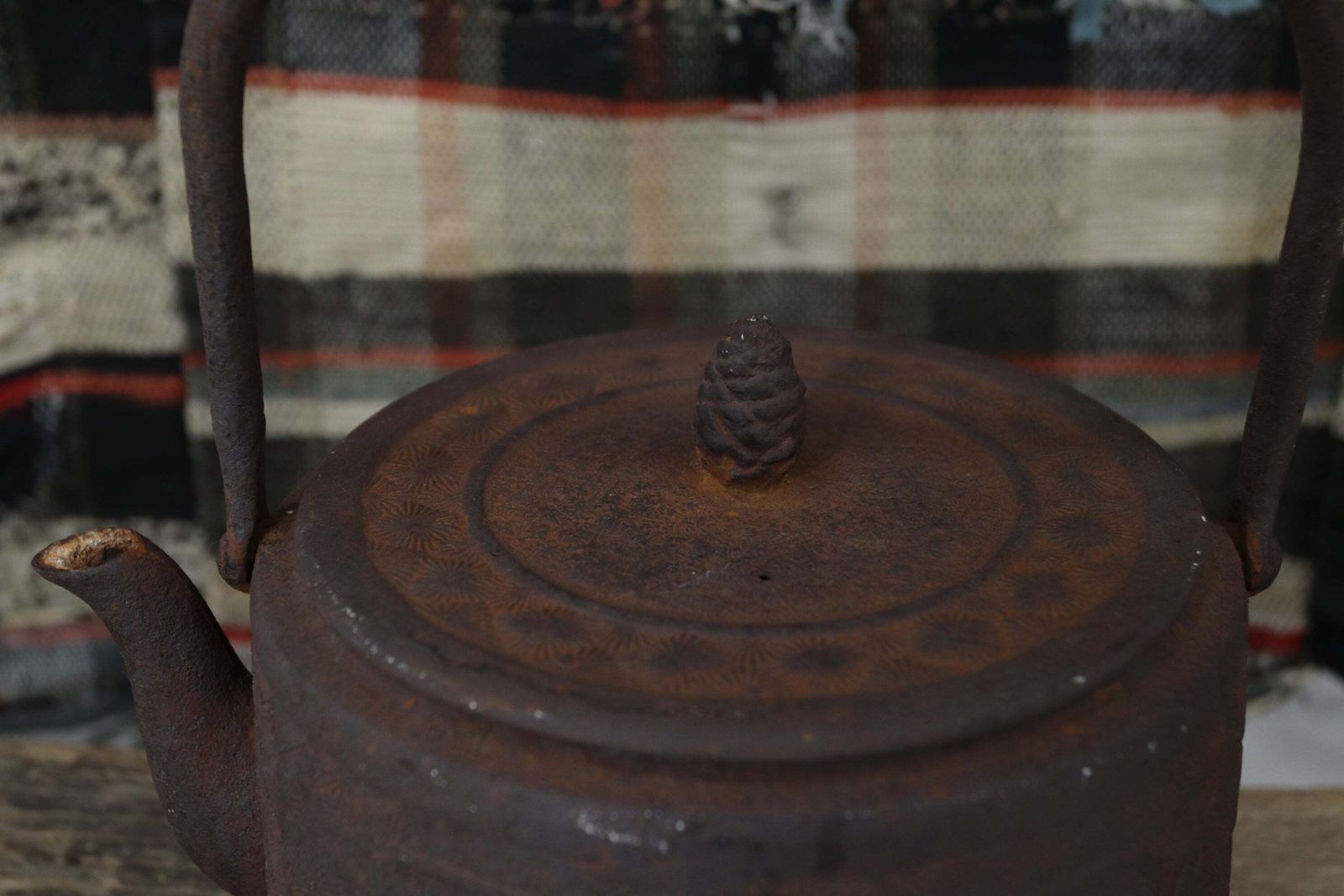 Japanese Meiji Period Iron Tetsubin Kettle With Crane And Tortoise Details (2) photo 85.0