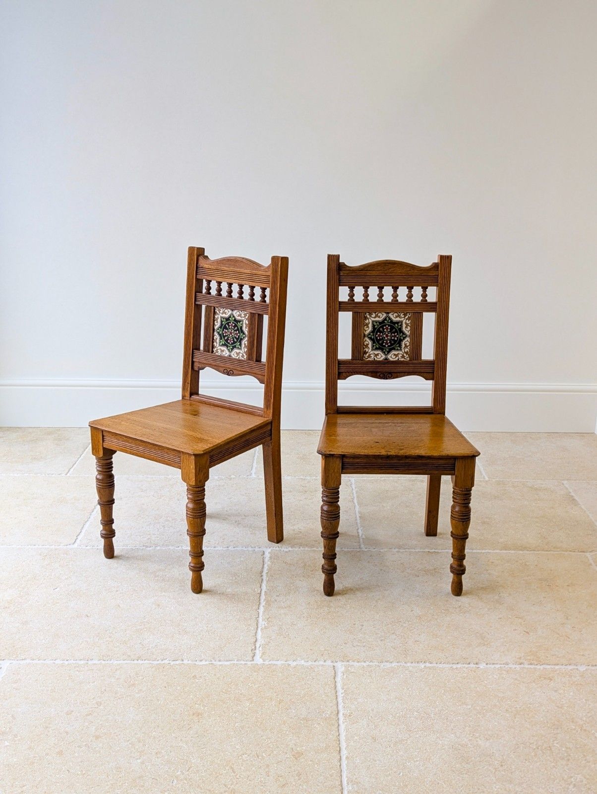 Pair Of Antique Victorian Oak Side Chairs C.1890 photo 425.0