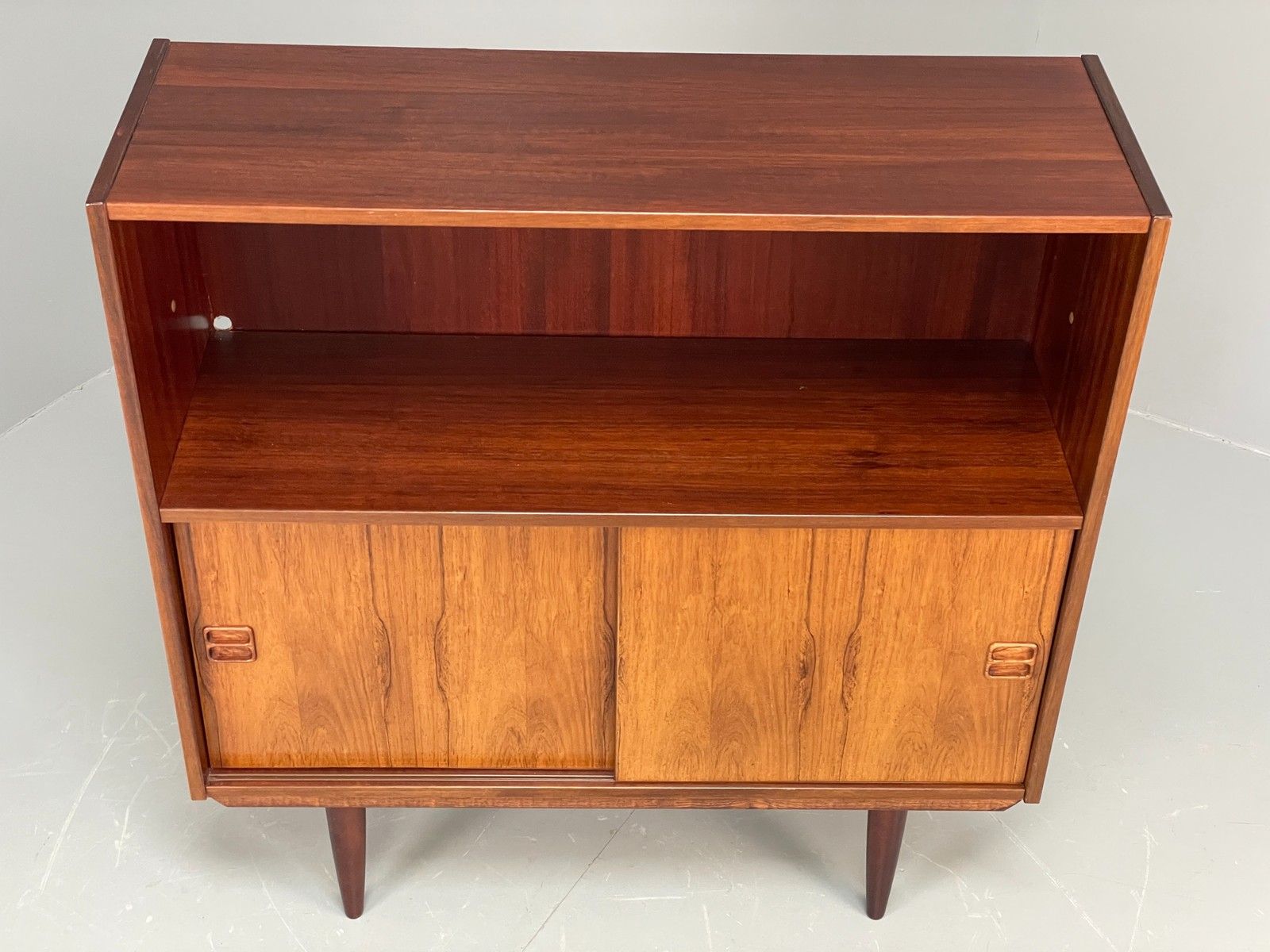 photo vintage Vintage Danish 1960s Bookcase Cabinet Darkwood Sliding Mid Century Retro Eb11992