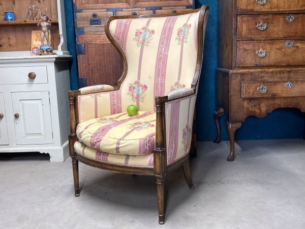 A Fine Arts And Crafts Styled Porters Armchair