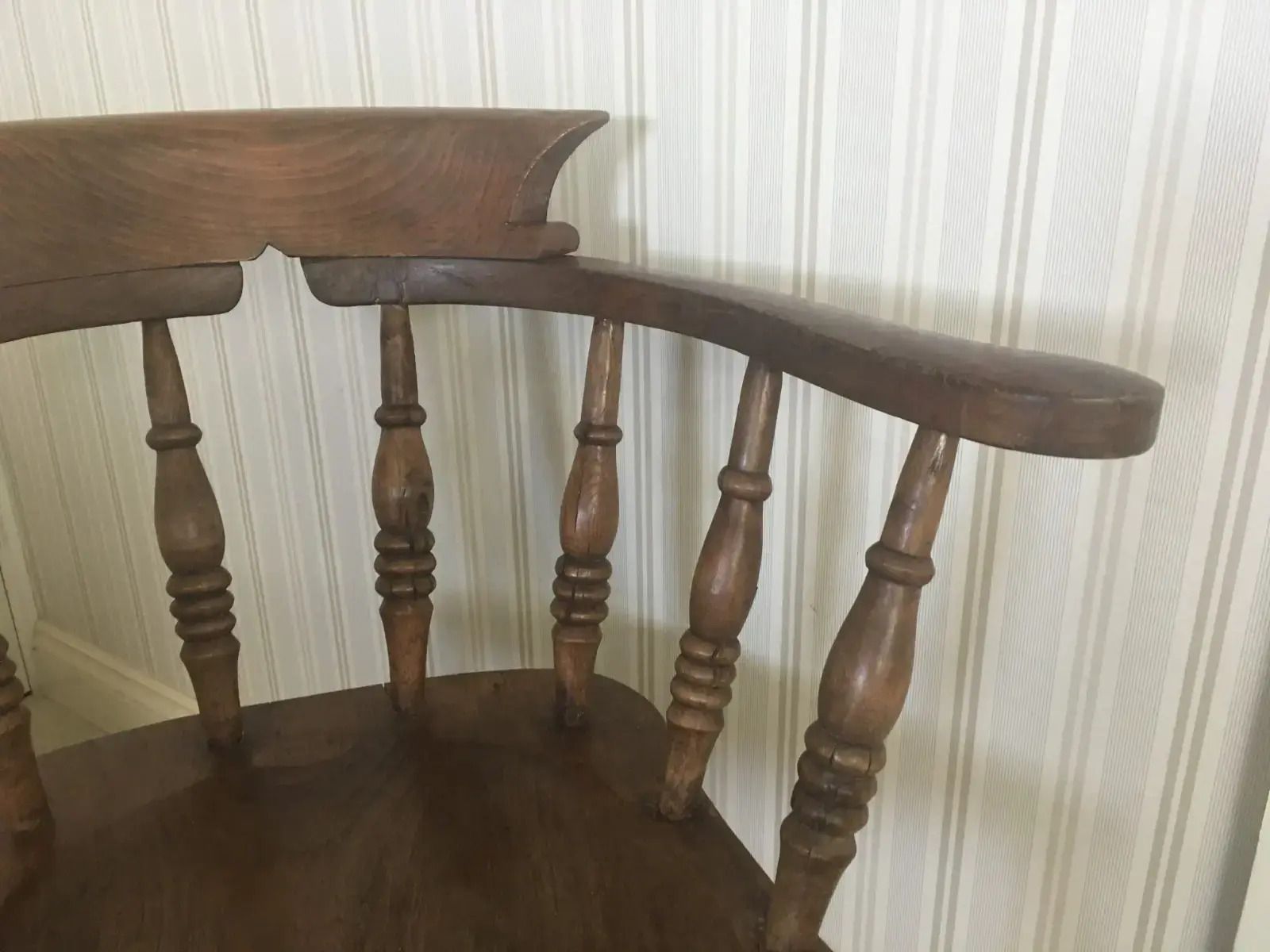 photo furniture Beautifully Restored Vintage Old English Solid Oak Pub/Garden/Bistro Seat/Chair