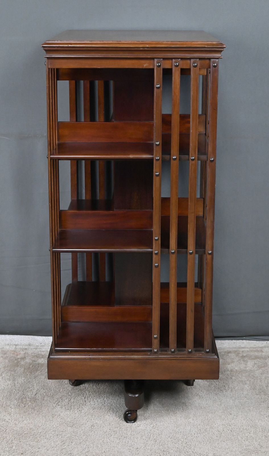 Mahogany Revolving Bookshelf, England – Part 1, 20th Century photo vinterior