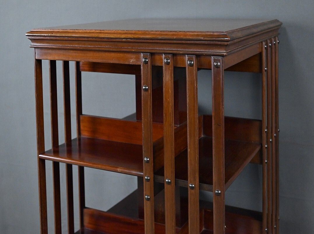 photo vintage Mahogany Revolving Bookshelf, England – Part 1, 20th Century