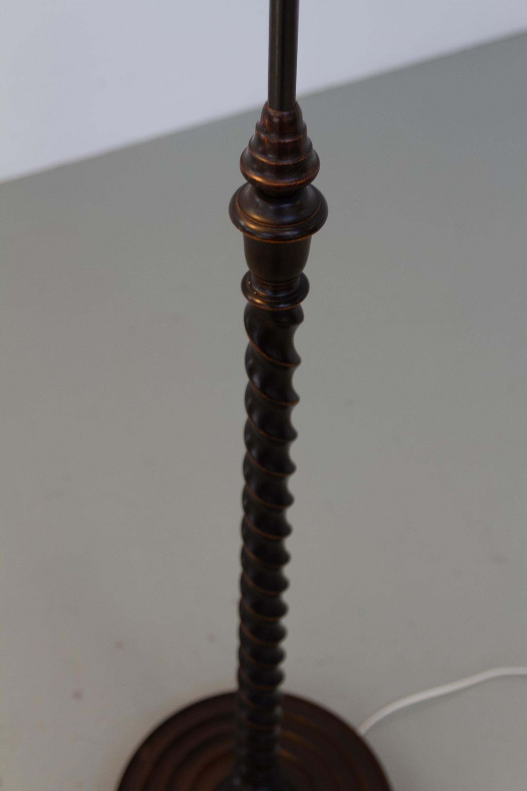 photo for sale Scandinavian Art Deco Floor Lamp In Brass And Turned Oak, 1920s.