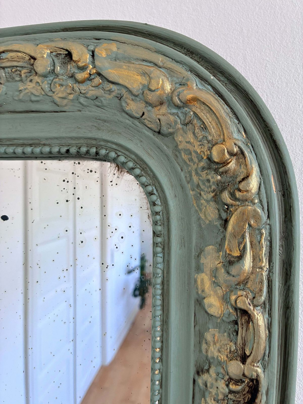 Grote antieke Franse Louis Philippe spiegel – groen en goud, 19e eeuw photo furniture