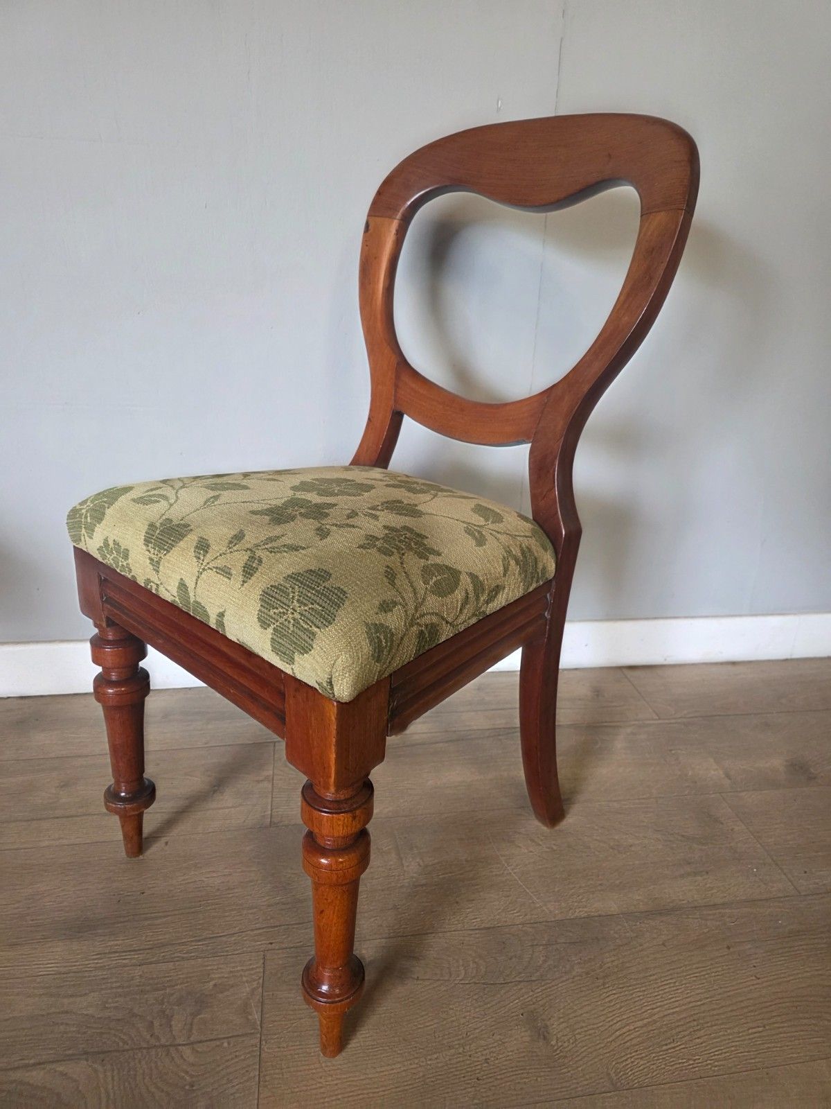 Antique Victorian Mahogany Bloom Back Pair Of Chairs photo 120.0