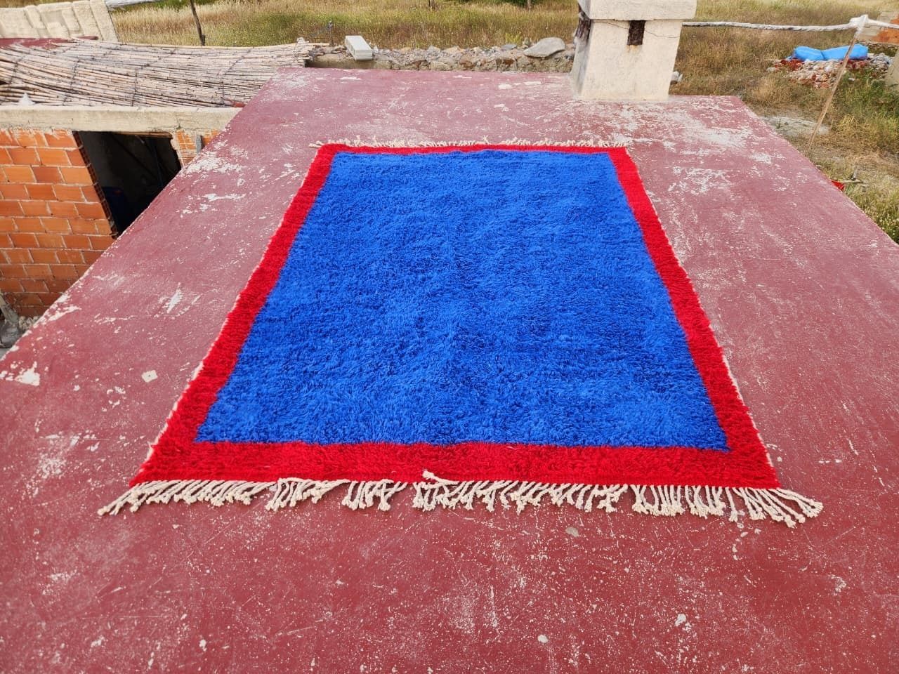 Bold Blue Beni Ourain Rug 250x180 Cm – Handmade Moroccan Wool photo Textiles