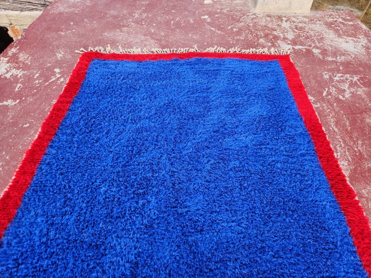 Bold Blue Beni Ourain Rug 250x180 Cm – Handmade Moroccan Wool photo vinterior