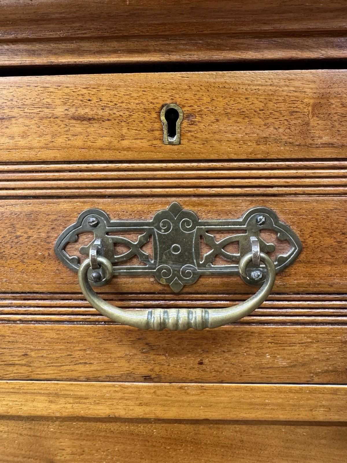 Furniture Antique Solid Walnut Chest Of Drawers Bedroom Storage Furniture photo