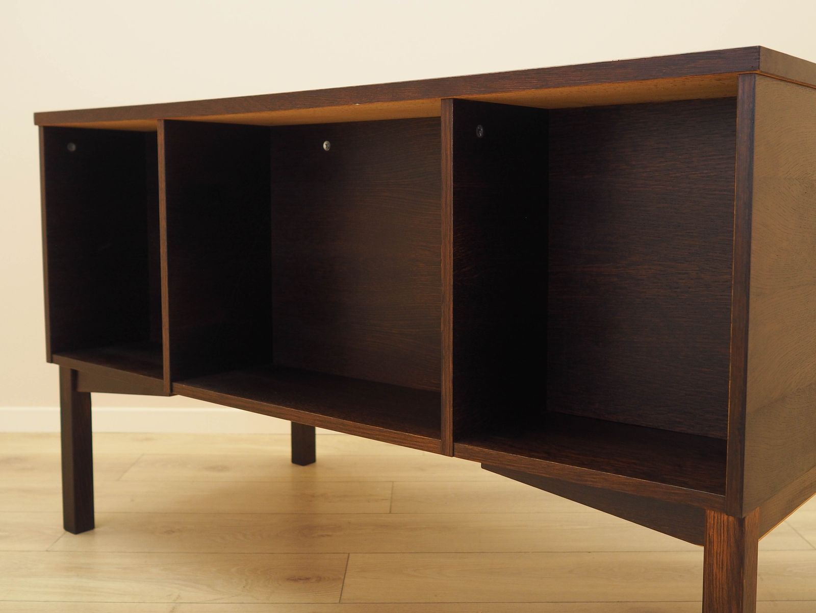 photo vintage Eiken bureau, Deens design, jaren 1970, gemaakt in Denemarken