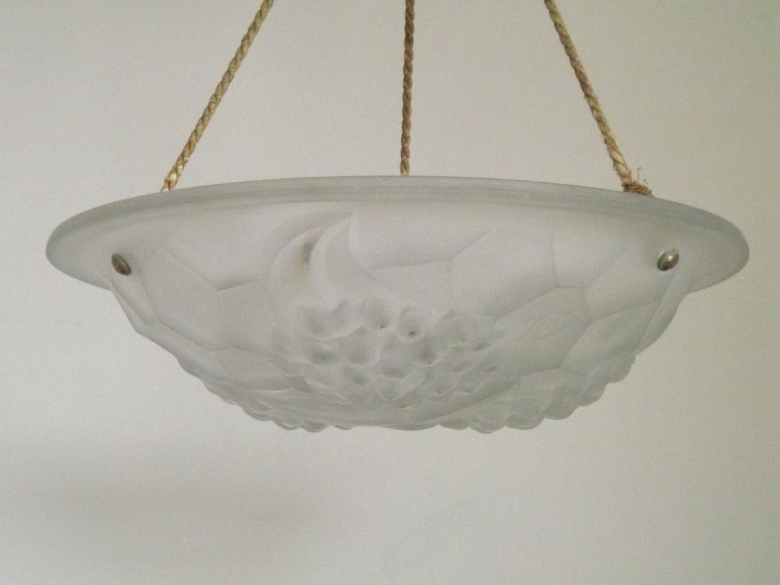 photo vinterior French Art Deco Ceiling Light Ros Degue Frosted Molded Glass Plafonnier