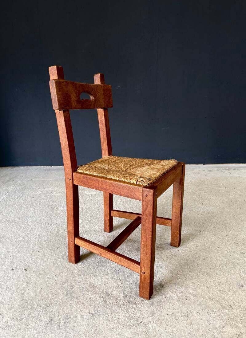 1660.0 Brutalistisch Rustiek Design – Set Eiken Eetkamerstoelen Met Rieten Zitting, België, Ca. Jaren 1960 photo