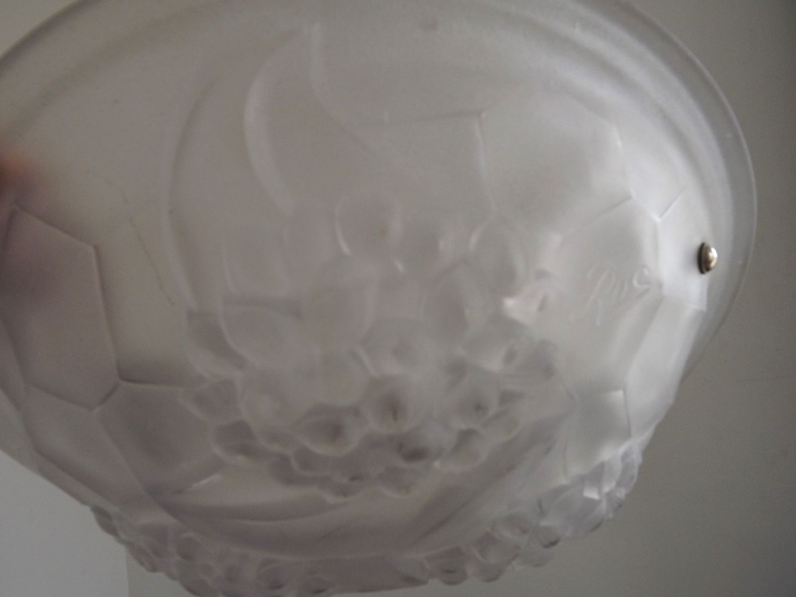 photo vintage French Art Deco Ceiling Light Ros Degue Frosted Molded Glass Plafonnier