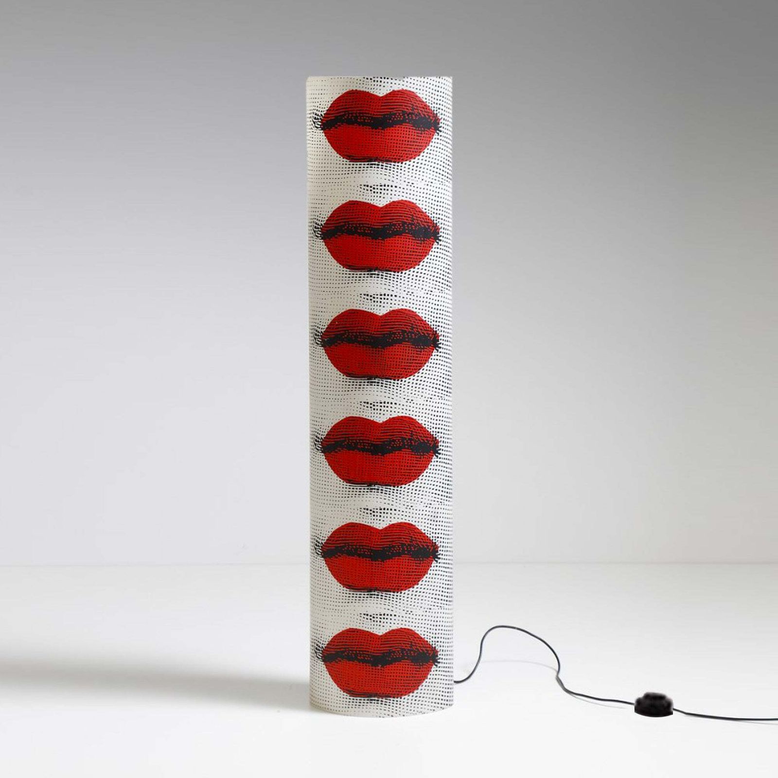 1990s Piero Fornasetti "Kisses" Floor Lamp For Antonangeli, Follia Pratica Collection. photo furniture