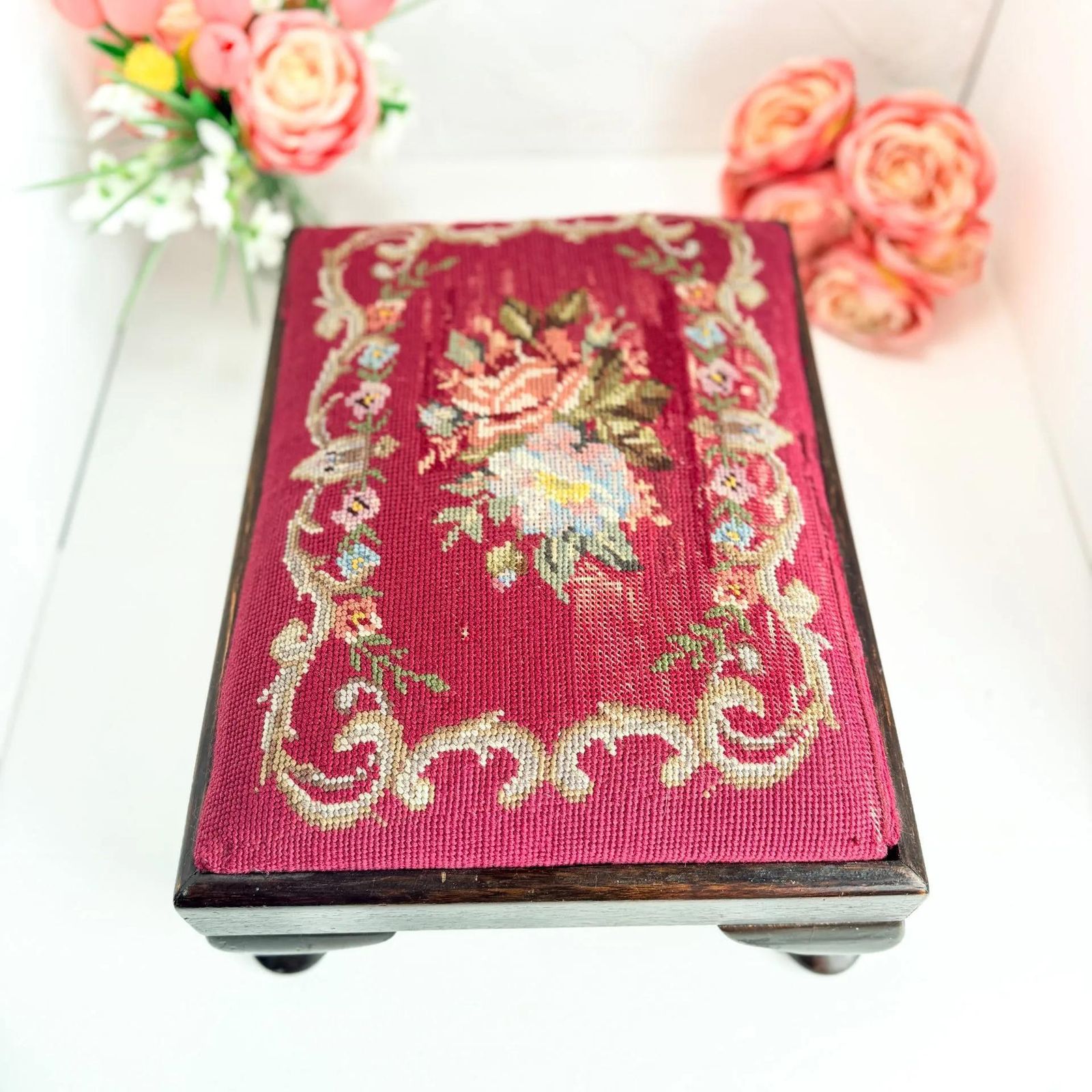 Vintage Floral Needlepoint Footstool Queen Anne Wooden Legs photo 51.0