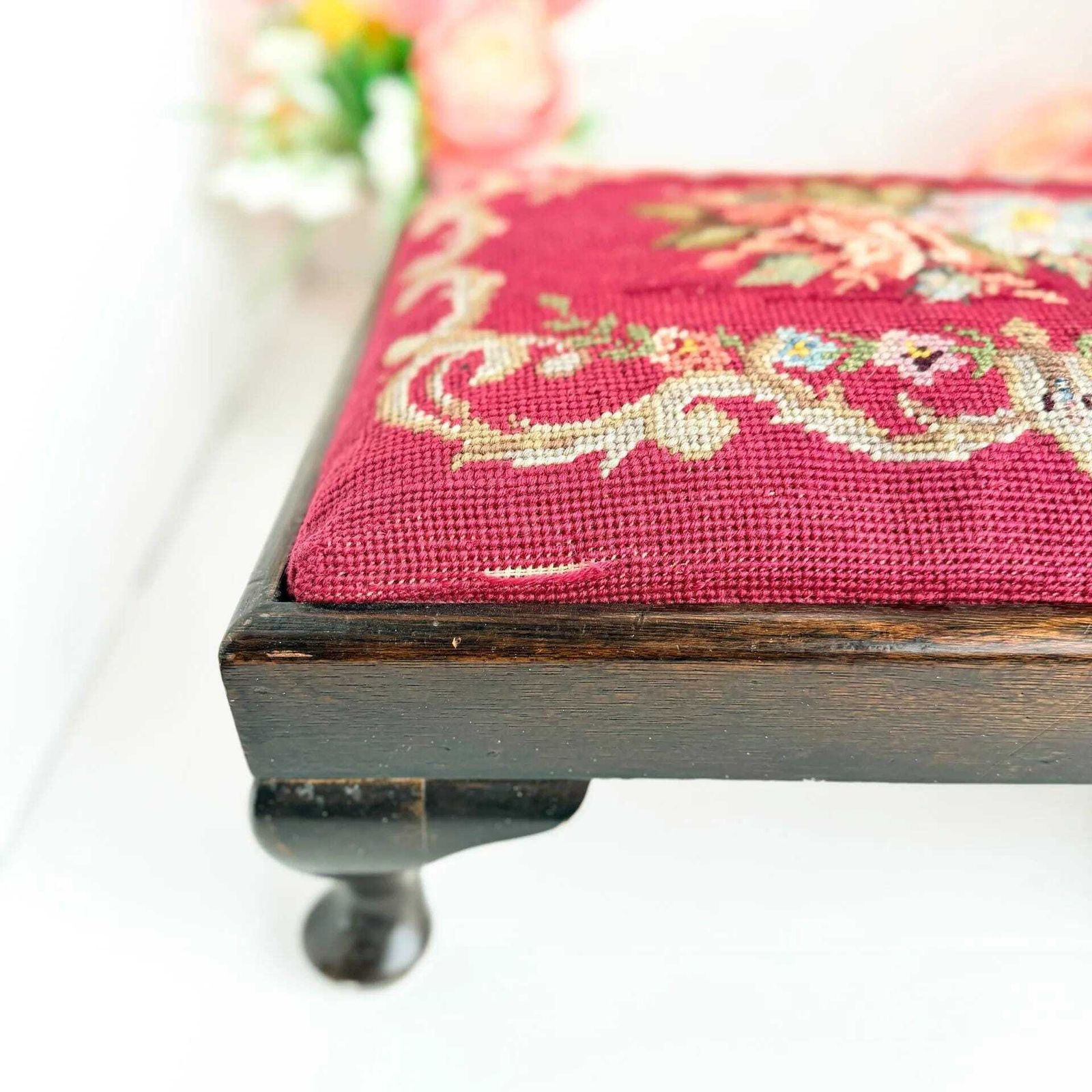 Vintage Floral Needlepoint Footstool Queen Anne Wooden Legs photo buy