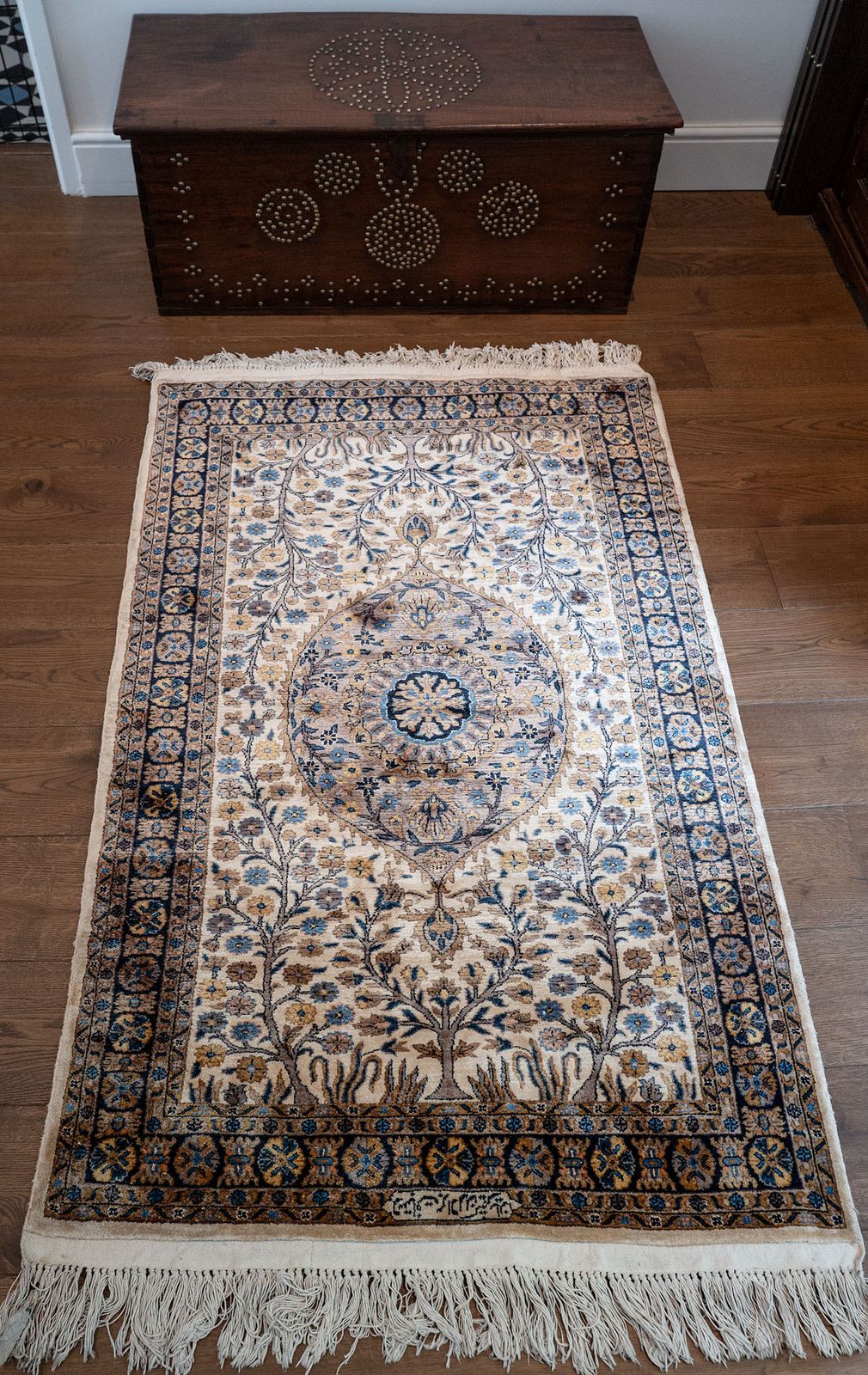 Fine Hand Knotted Full Silk  Beige Oriental Rug photo buy