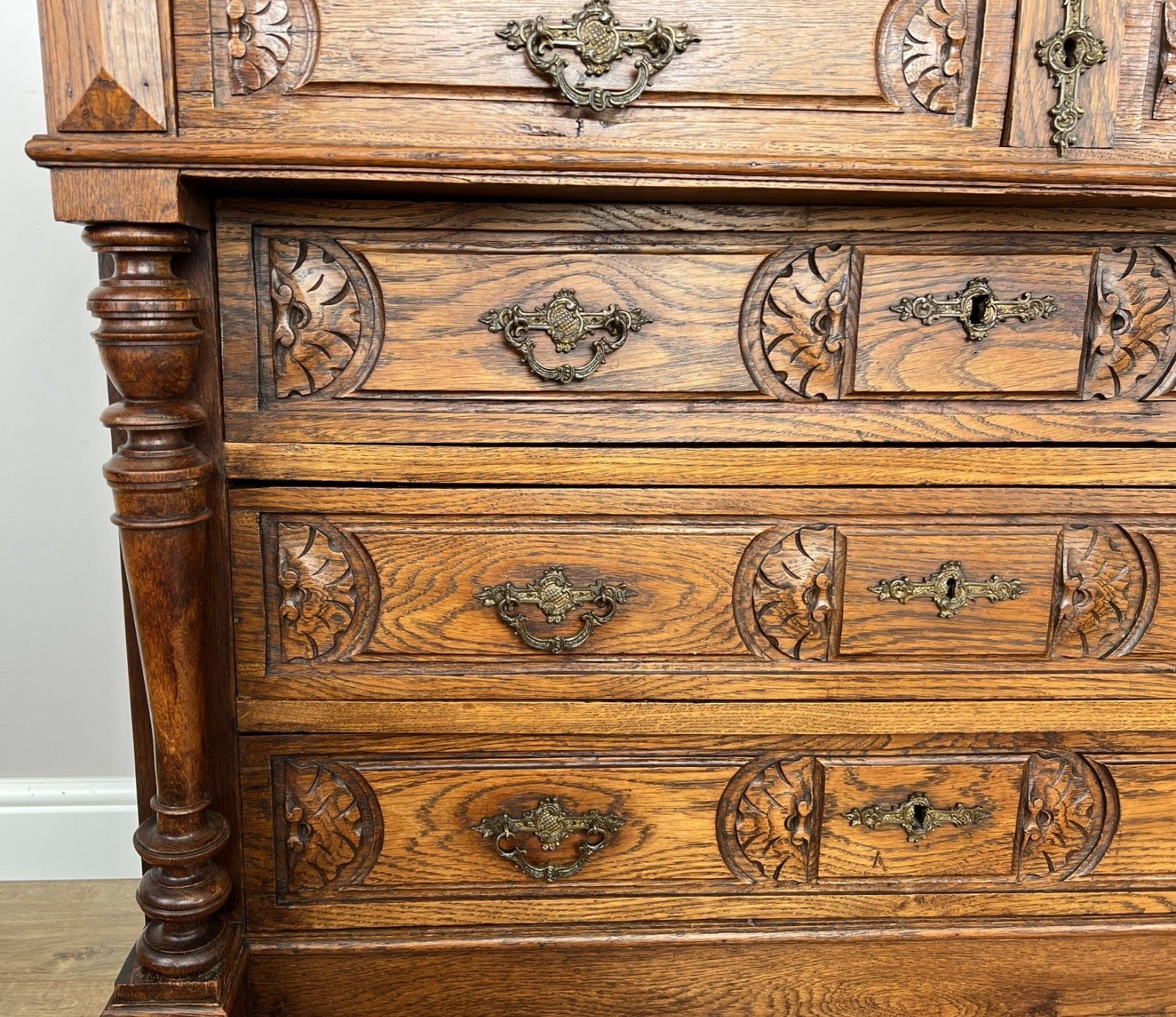photo furniture Chest Of Drawers Antique French Style Marble Top Walnut Cabinet Lot 6077