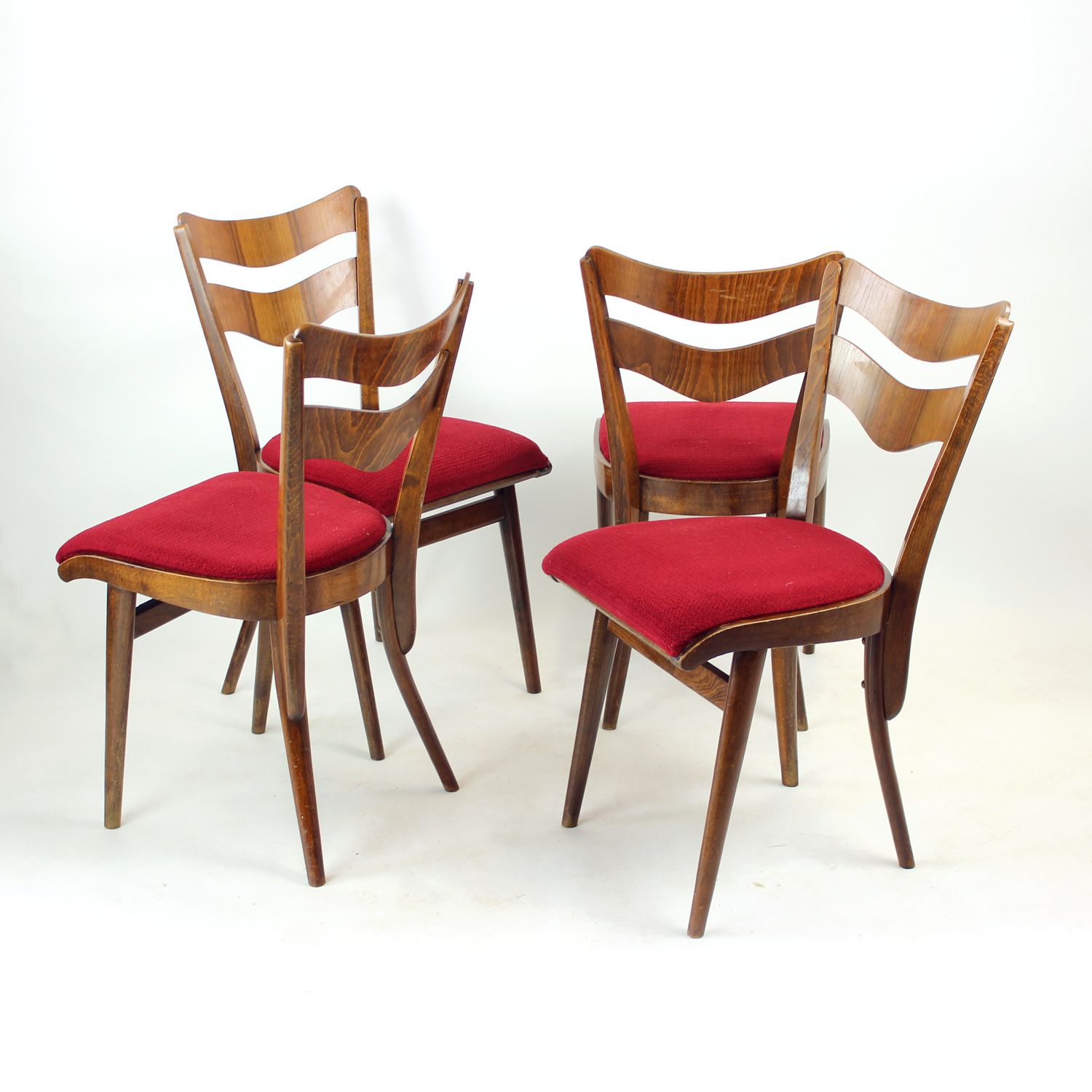 Set van 4 eetkamerstoelen in eik en walnoot, Tsjecho-Slowakije, jaren 1960 photo furniture