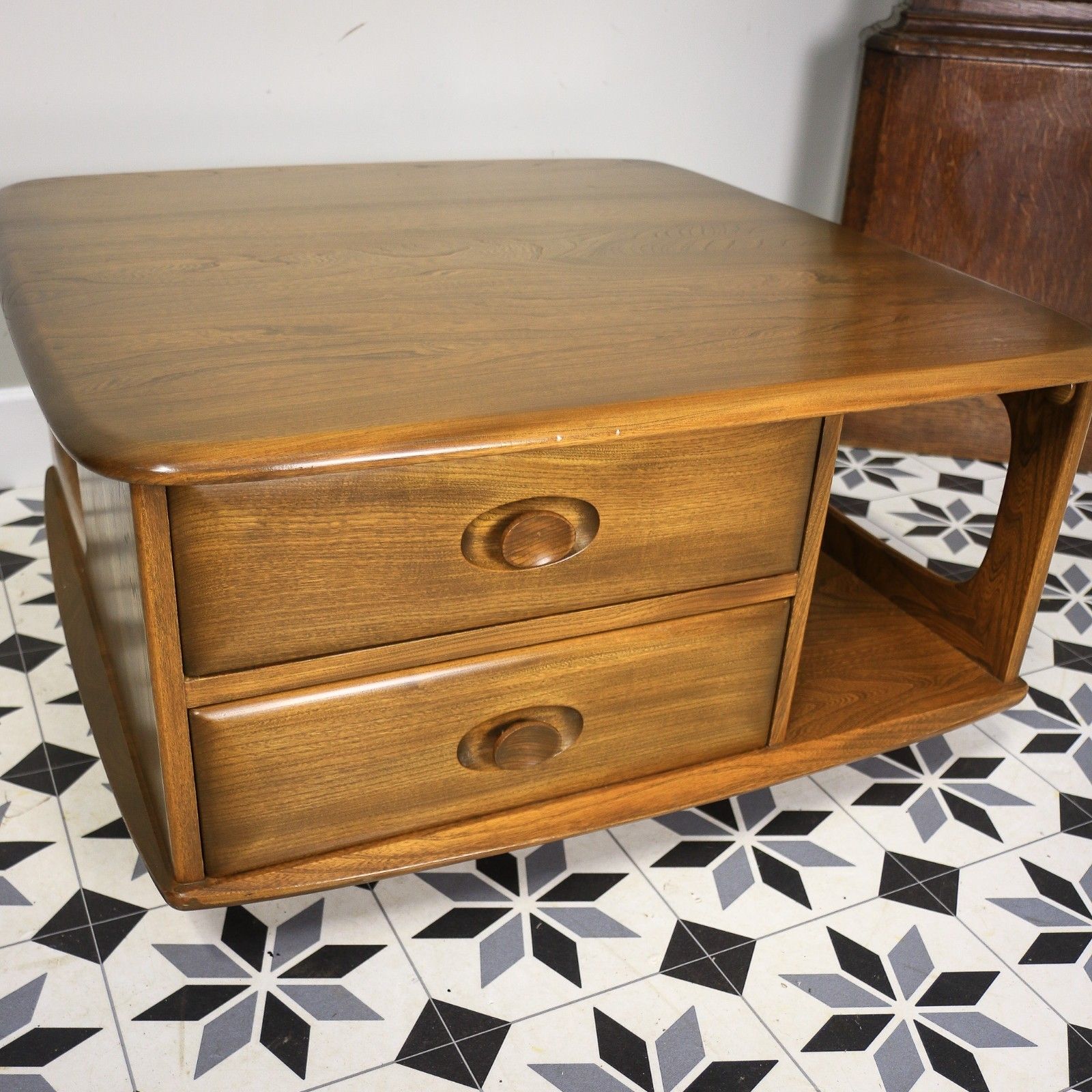 photo for sale Ercol Windsor 844 Coffee Table Pandora In Golden Dawn.