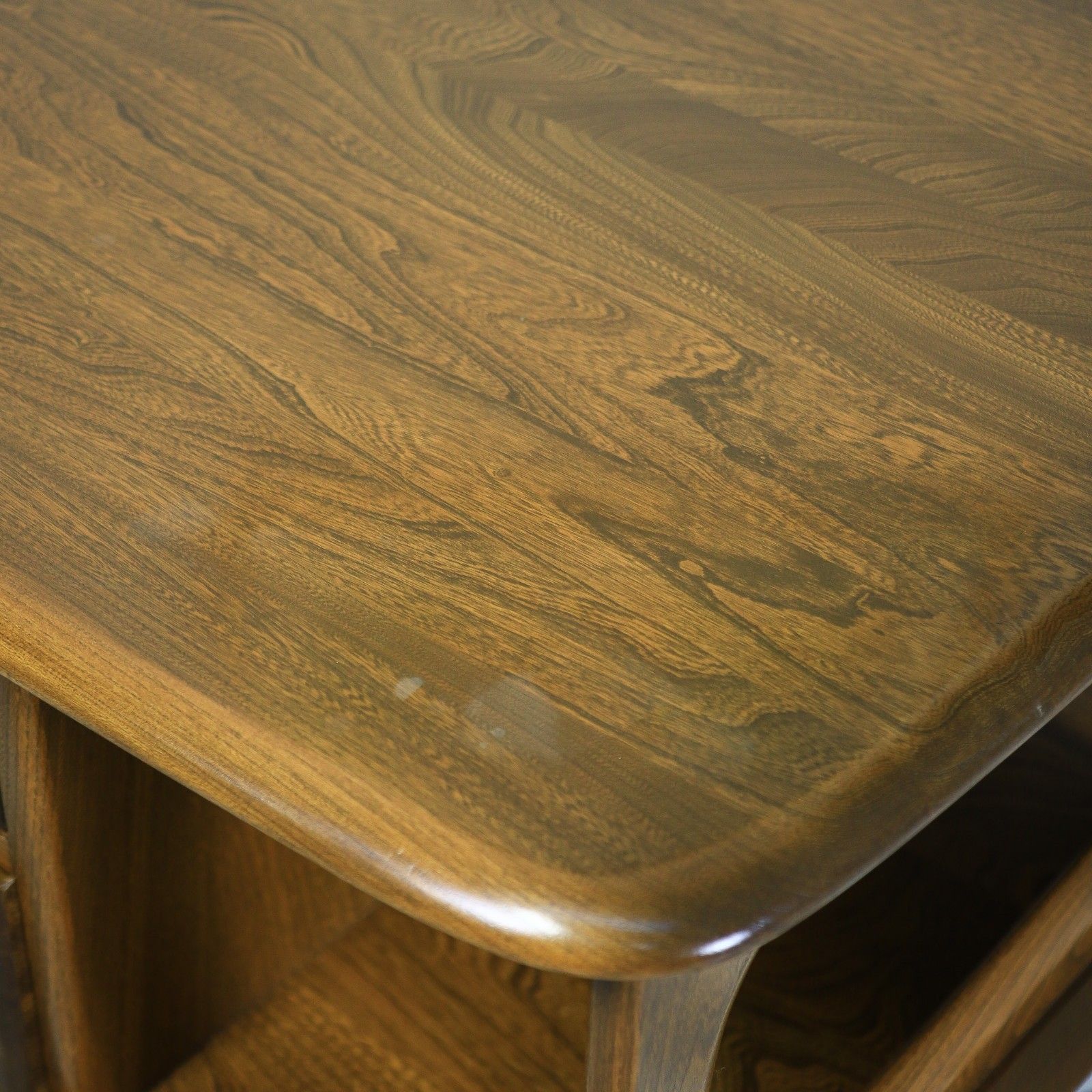 photo vintage Ercol Windsor 844 Coffee Table Pandora In Golden Dawn.