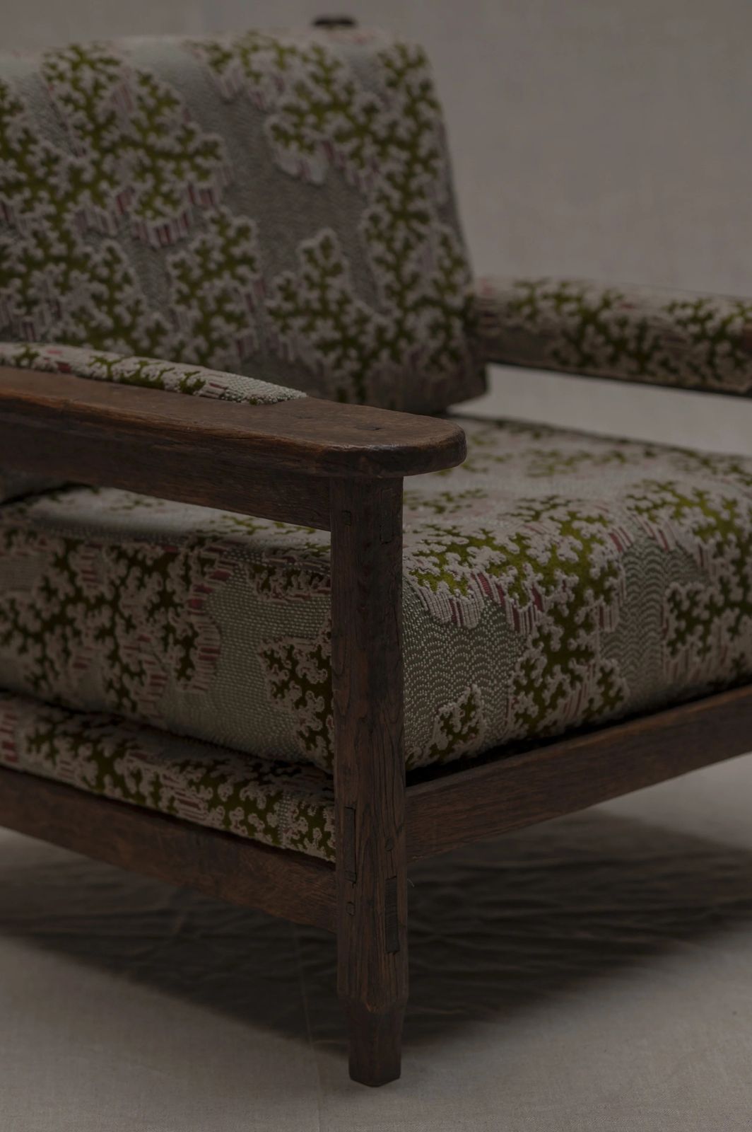 2250.0 Early 20th Century Arts & Crafts Easy Chair photo
