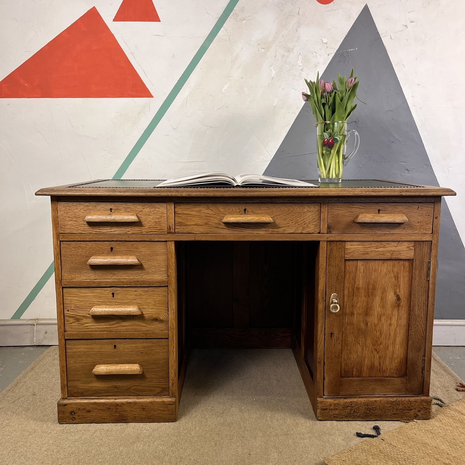 photo vintage Early Mid Century Oak Pedestal Kneehole Office Desk
