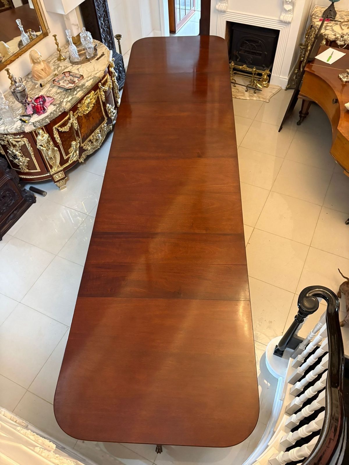 photo furniture Antique English Mahogany Banquet Dining Table 22/24 Seater 4 Pedestal 3 Leaves 75 X 130 X 554 Cm