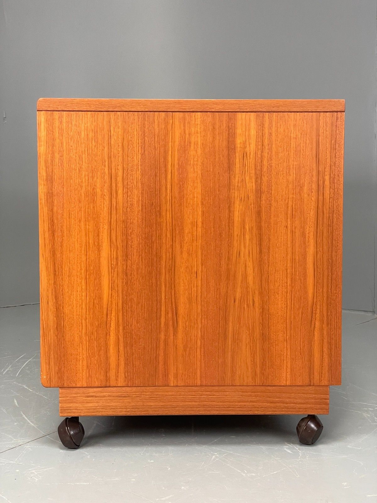photo furniture Vintage Teak Media Unit G Plan 1970s Sliding Shelf Tv Unit Eb12069