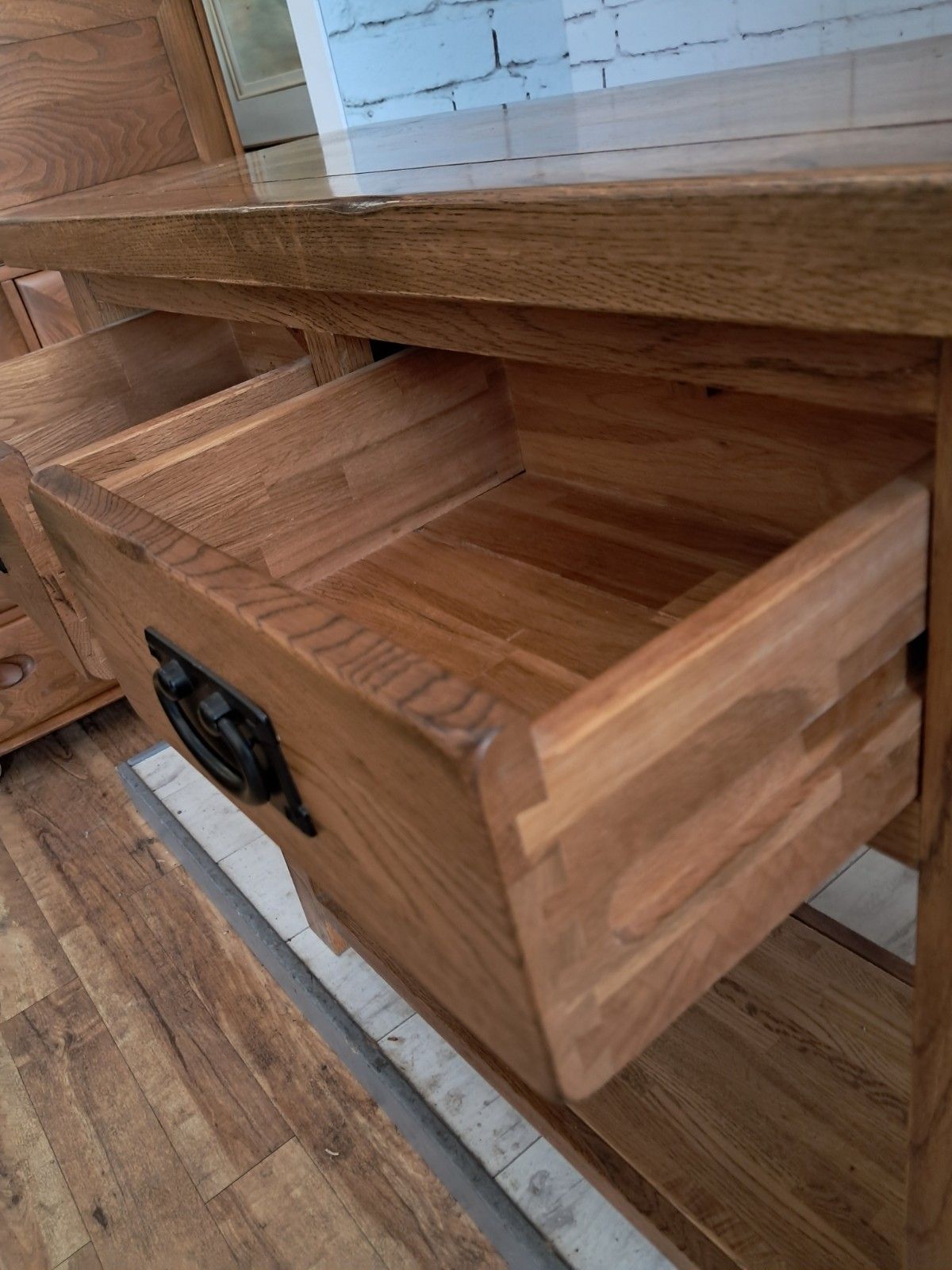 photo furniture Vintage Country Oak Console Hall Table / Side Table Farmhouse Style 1980