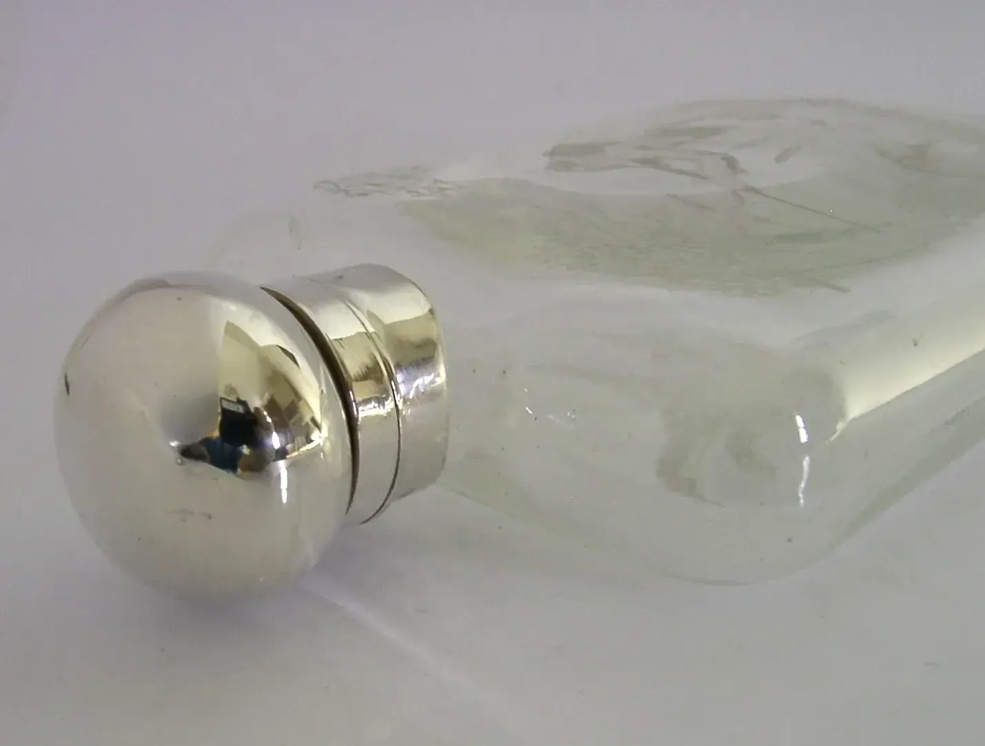 Engelse heupflacon van sterling zilver en gegraveerd glas, Birmingham 2016, jacht, 234g photo vinterior