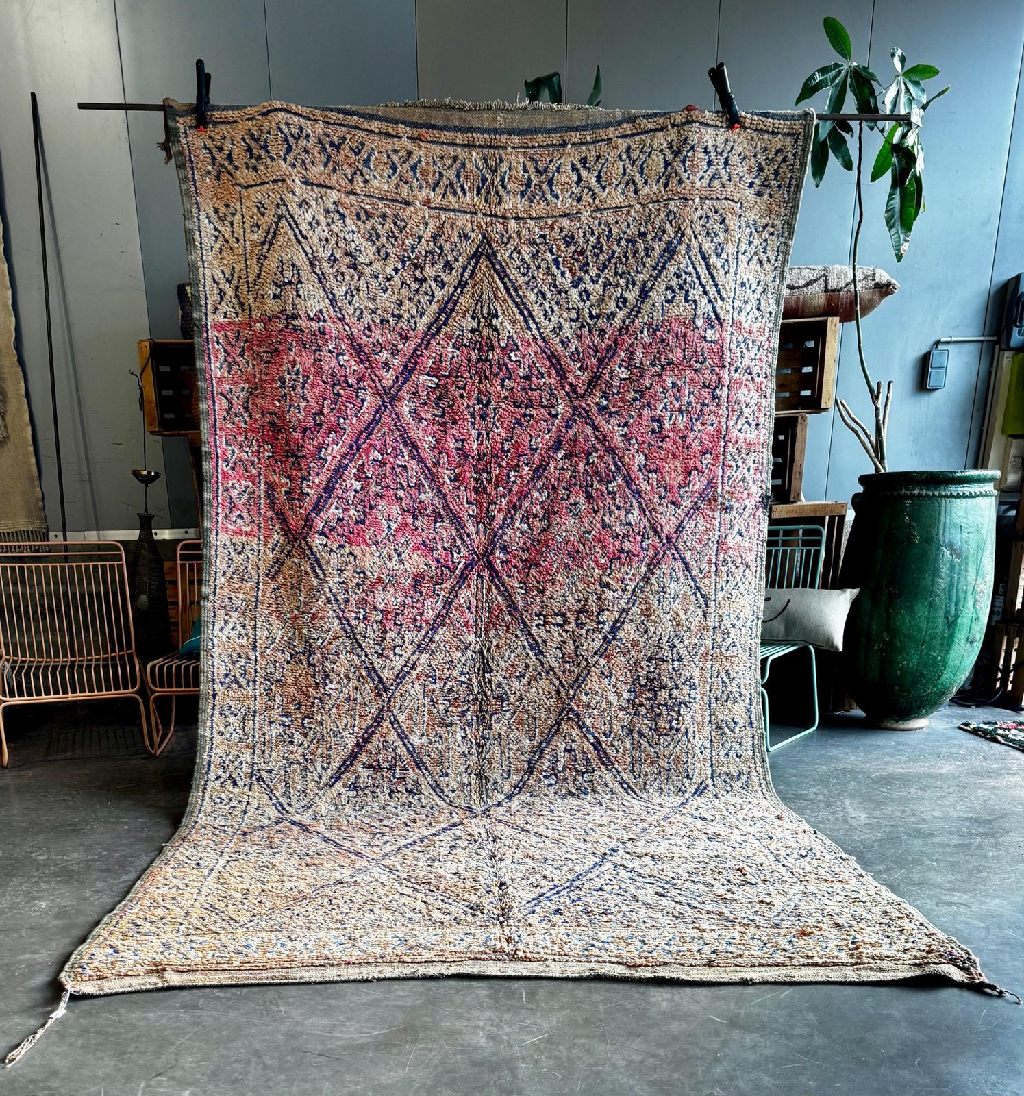 Vintage Moroccan Beni M’guild Rug 190x350 Cm – Authentic Handwoven Wool Berber Rug From The Atlas Mountains