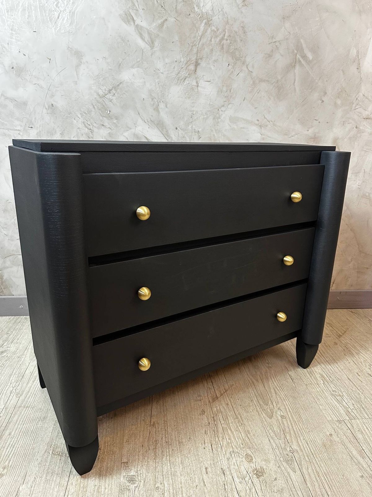 Art Deco Chest Of Drawers photo 650.0