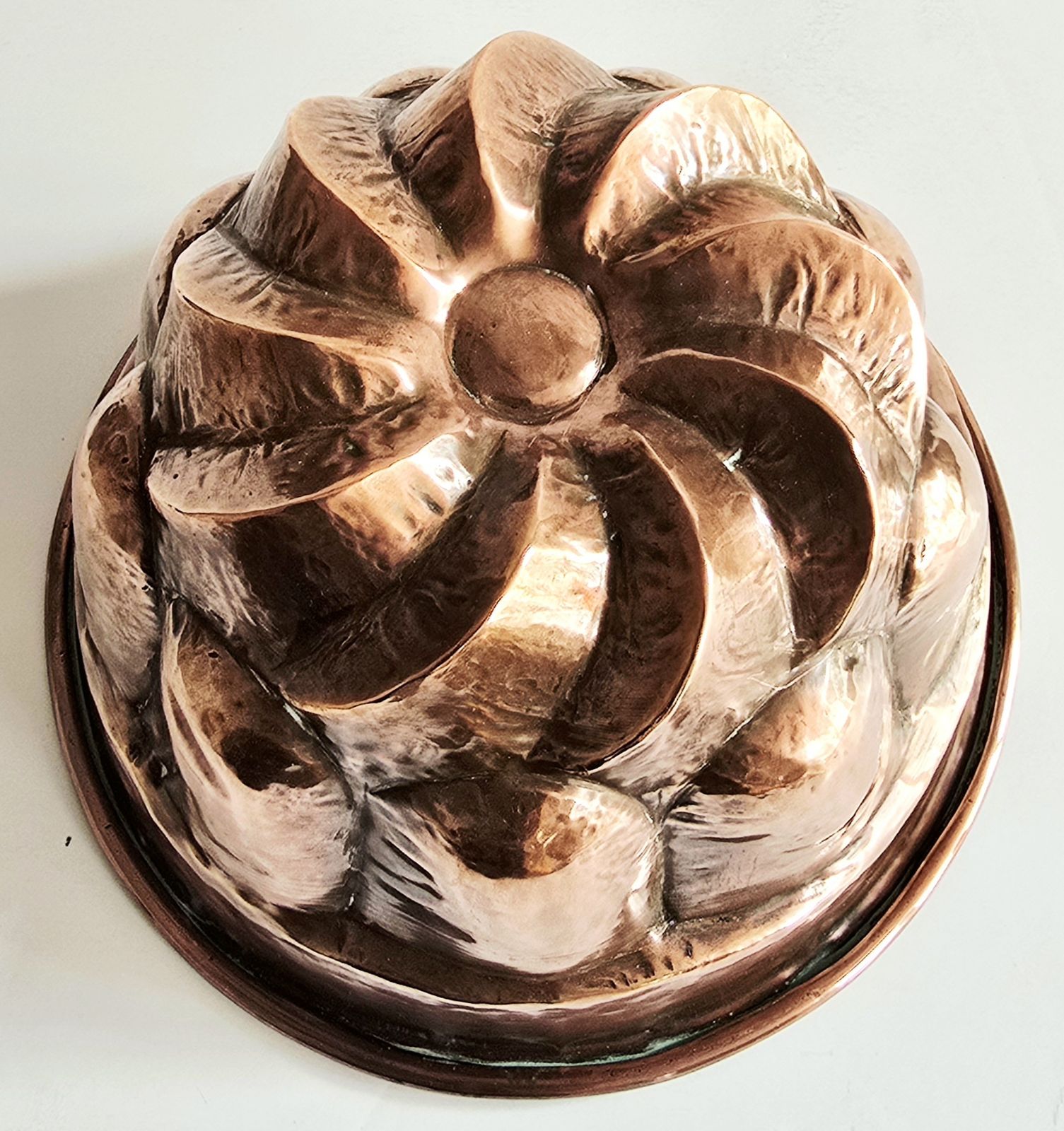 A Set Of Four Large Antique French Copper Cake Moulds, 19th Century. photo vinterior