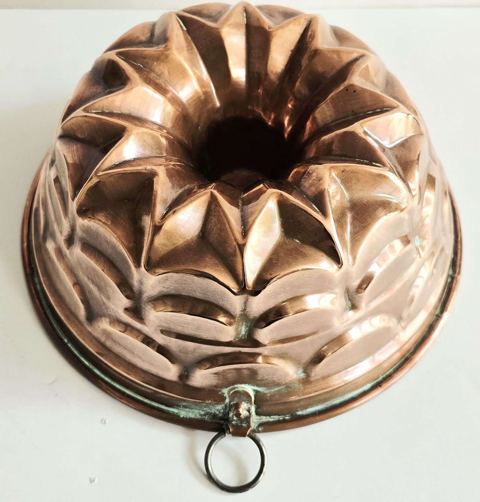 photo vinterior A Set Of Four Large Antique French Copper Cake Moulds, 19th Century.