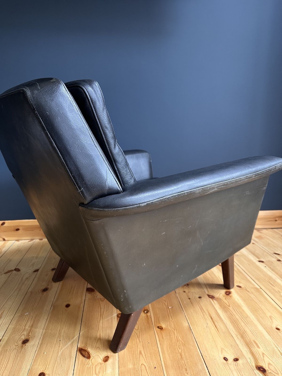 Mid Century Danish Lounge Armchair In Black Leather photo 399.0