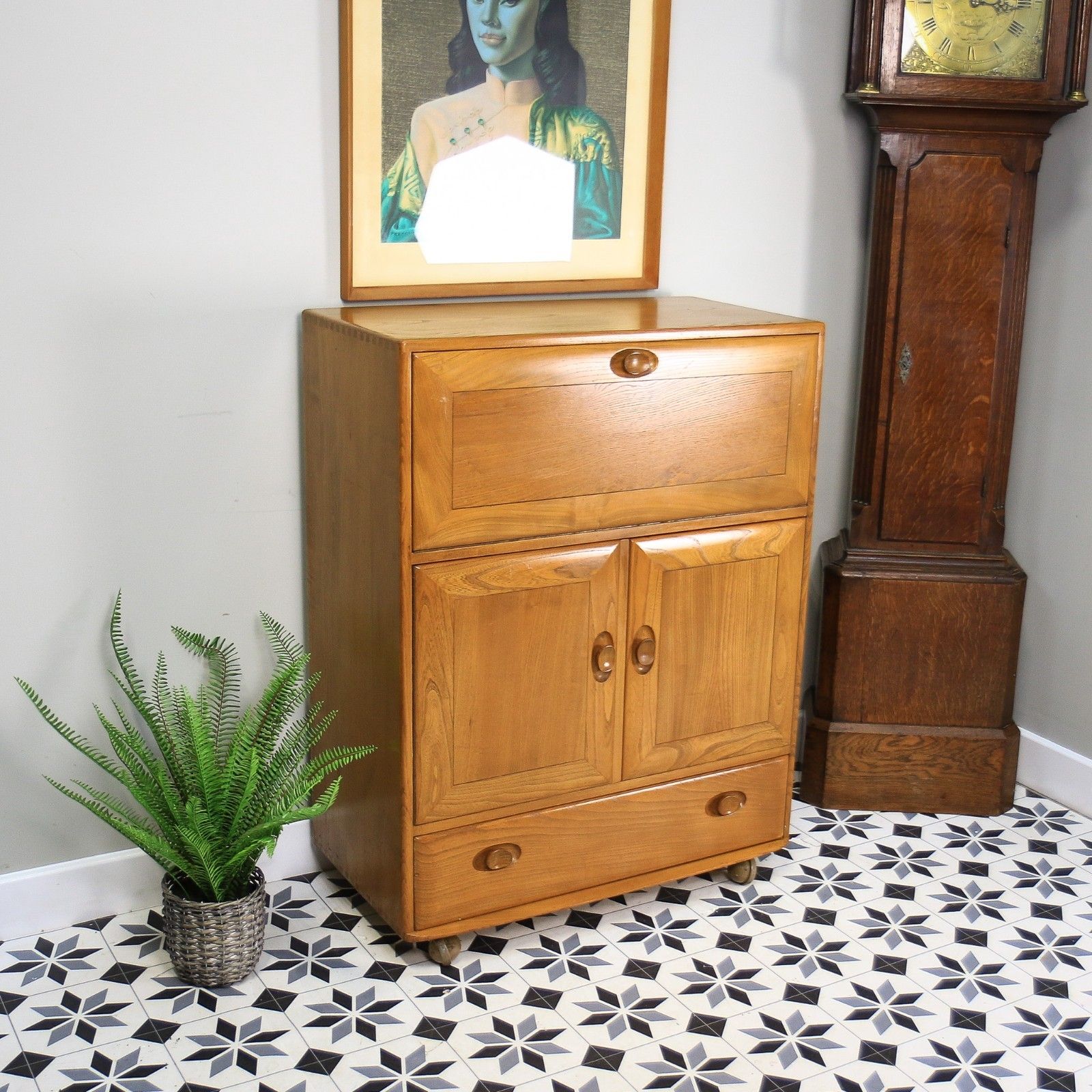 Ercol Windsor Blonde Drinks Cocktail Cabinet Bureau In Elm Model 469 photo 545.0