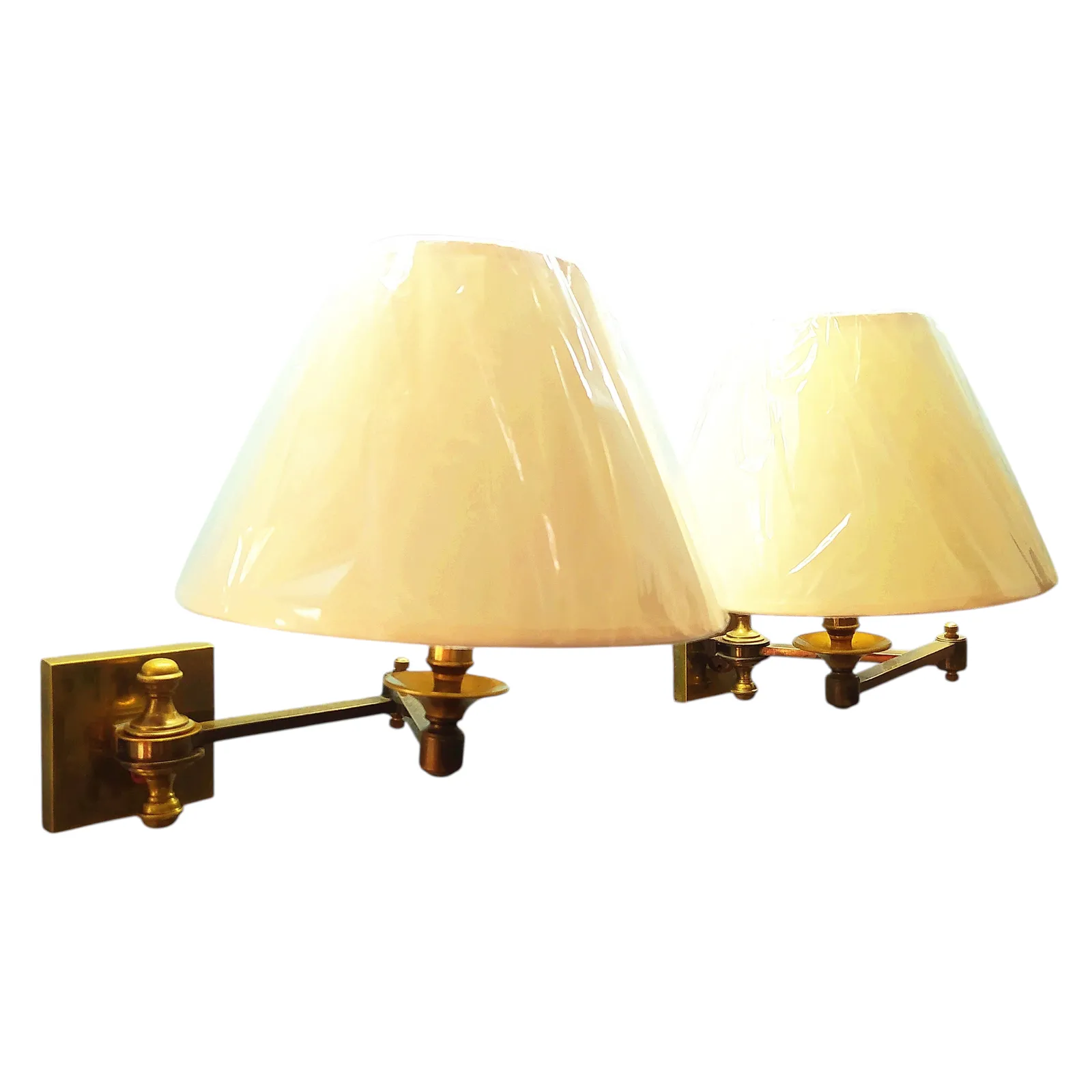 Luminaires Paire d'appliques à bras articulé en laiton, années 1960 photo