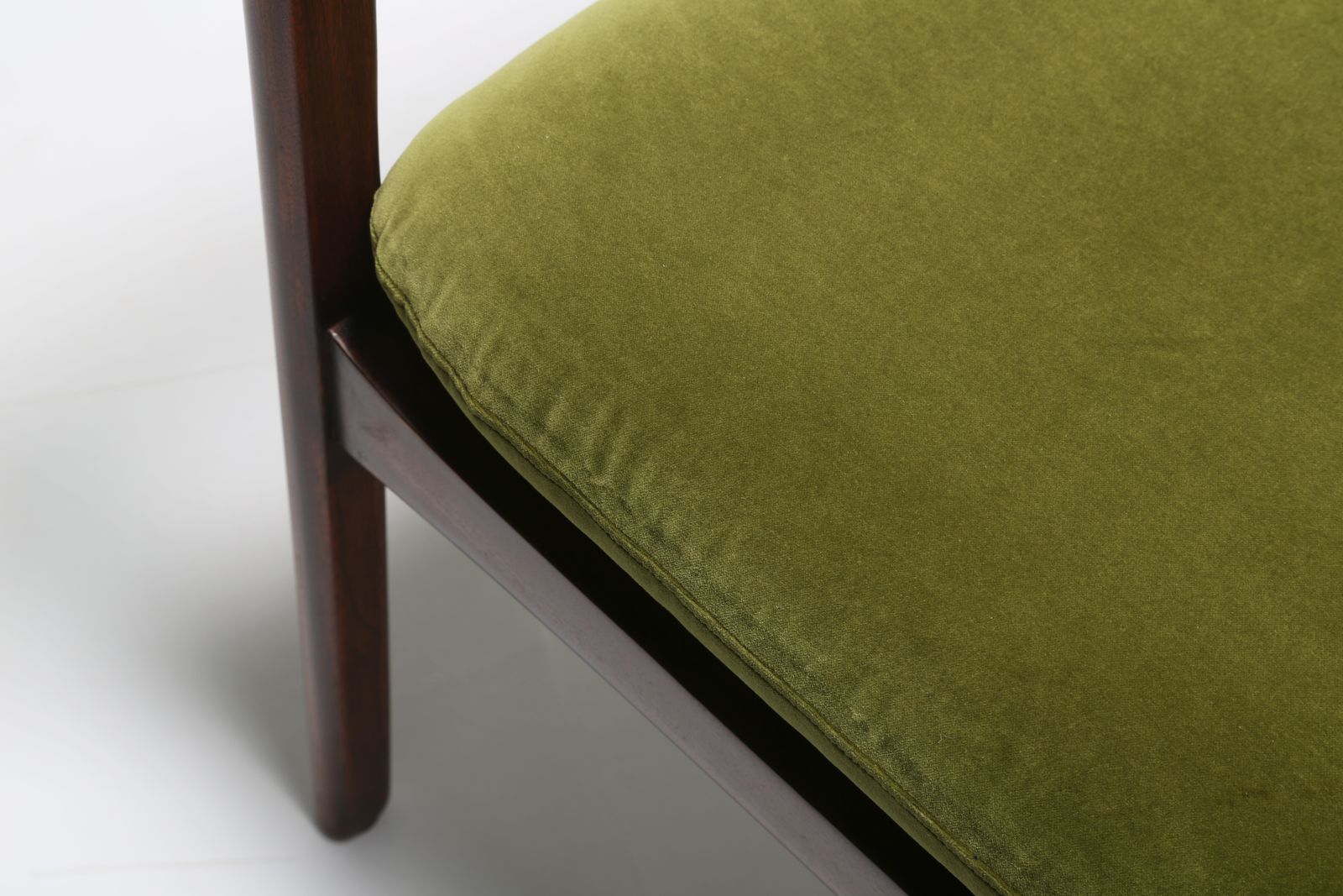Pair Of Ole Wanscher Pj112 Easy Chairs In Mahogany And Green Cotton Velvet For Poul Jeppesen, 1950s. photo Furniture