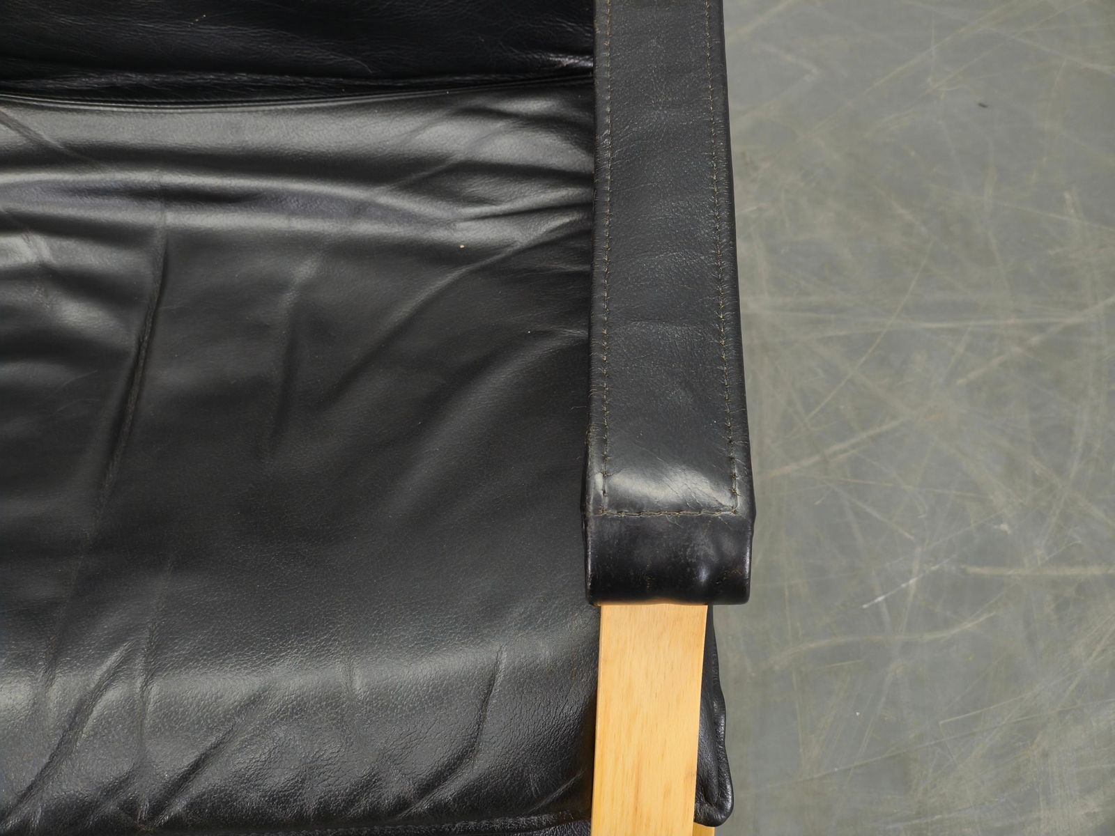 photo furniture Paar lederen lounge stoelen van Åke Fribytter voor Nelo Kroken, jaren 1960