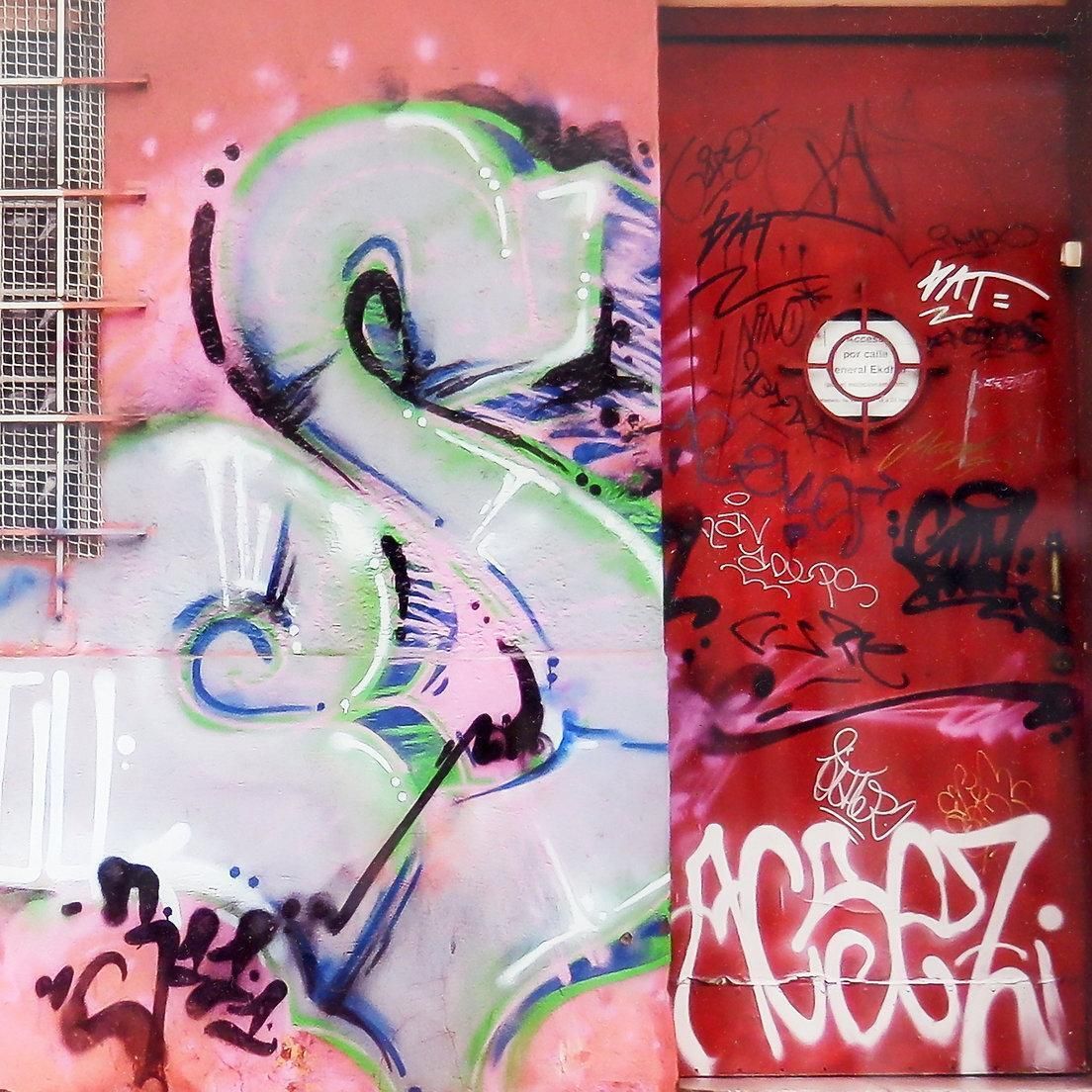 Photo Taken In Santiago In The Barrio Bellavista Neighborhood photo vinterior