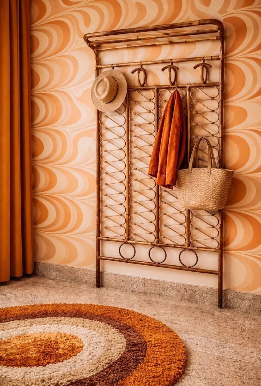photo furniture An Italian 1970s Full Length Bamboo Coat And Hat Rack With Top Shelf.