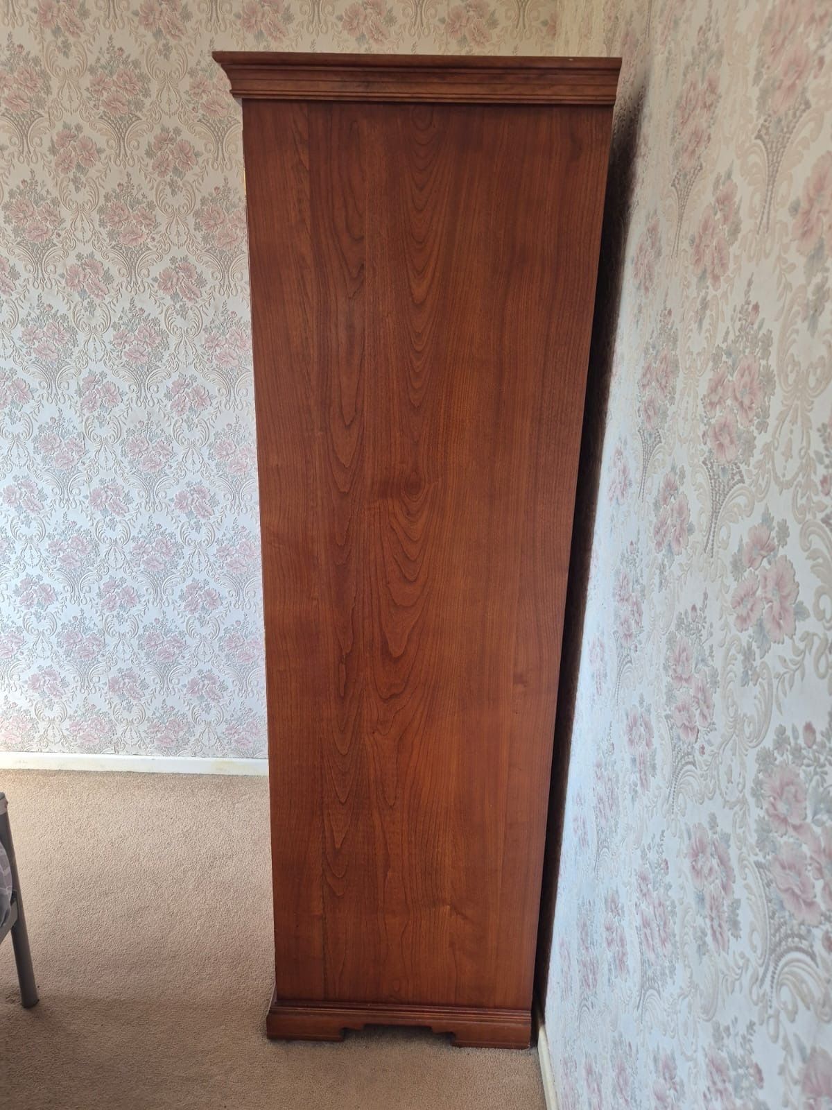 Younger Cherry Wood Bedroom Furniture Set photo for sale