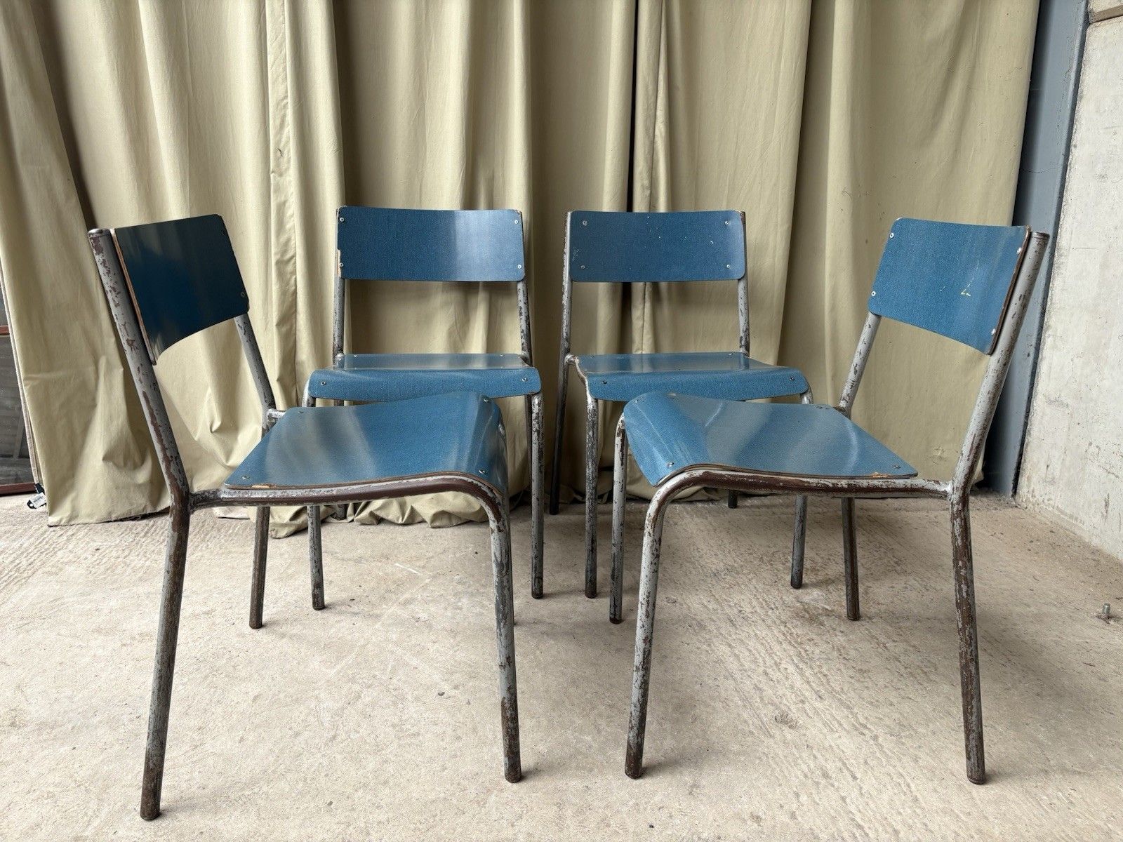 photo vinterior Vtg Mid Century Industrial Metal Set Of 4 Stacking Dining Chairs Retro R1194