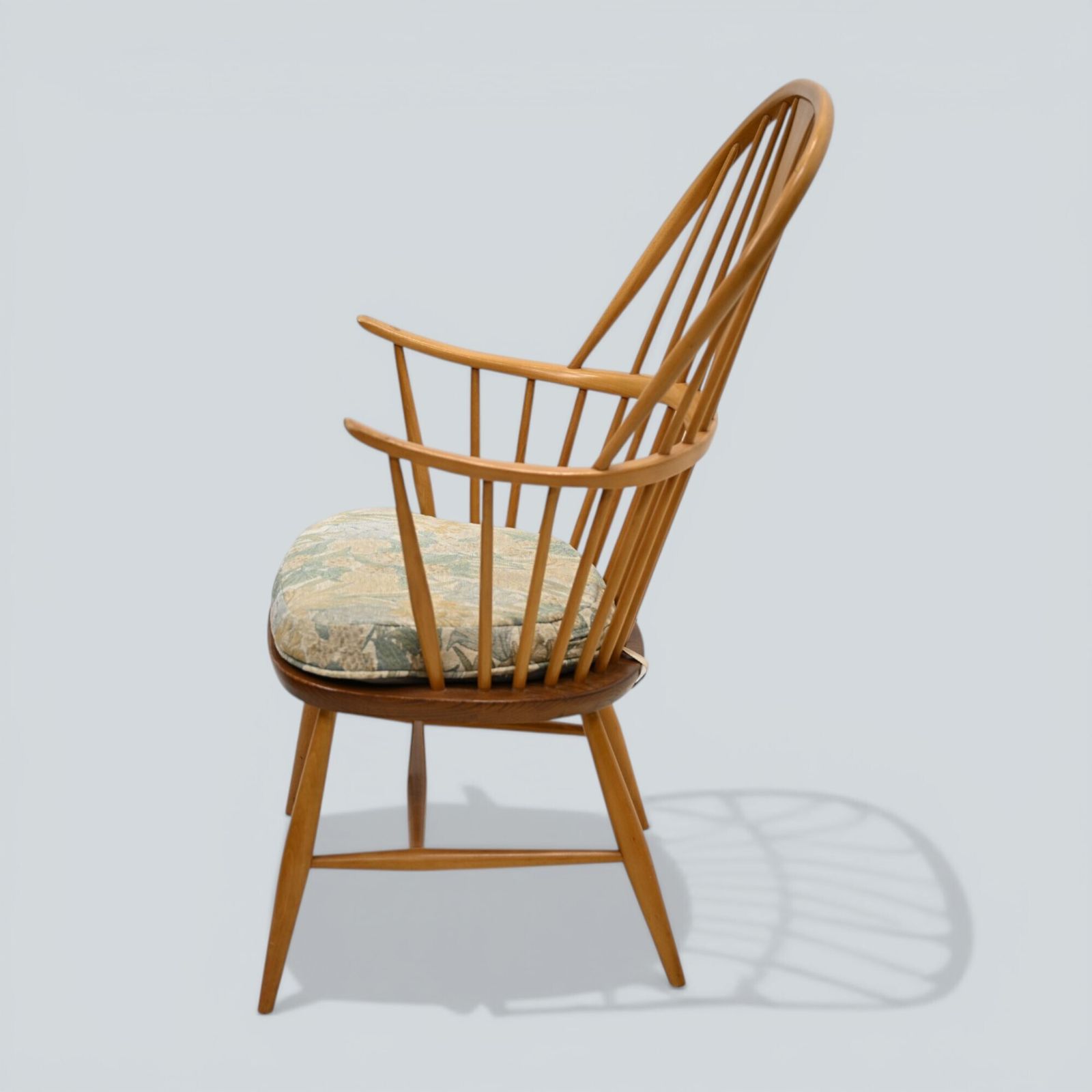 Ercol Chairmakers Chair Windsor Bow Back Light Finish Model 472 Free Uk Delivery photo for sale