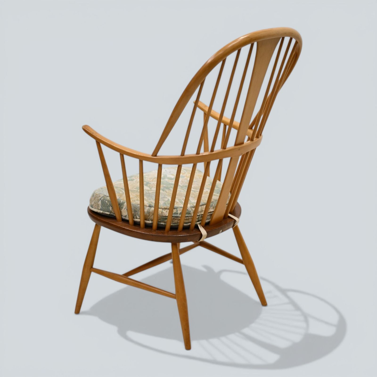 Ercol Chairmakers Chair Windsor Bow Back Light Finish Model 472 Free Uk Delivery photo Furniture