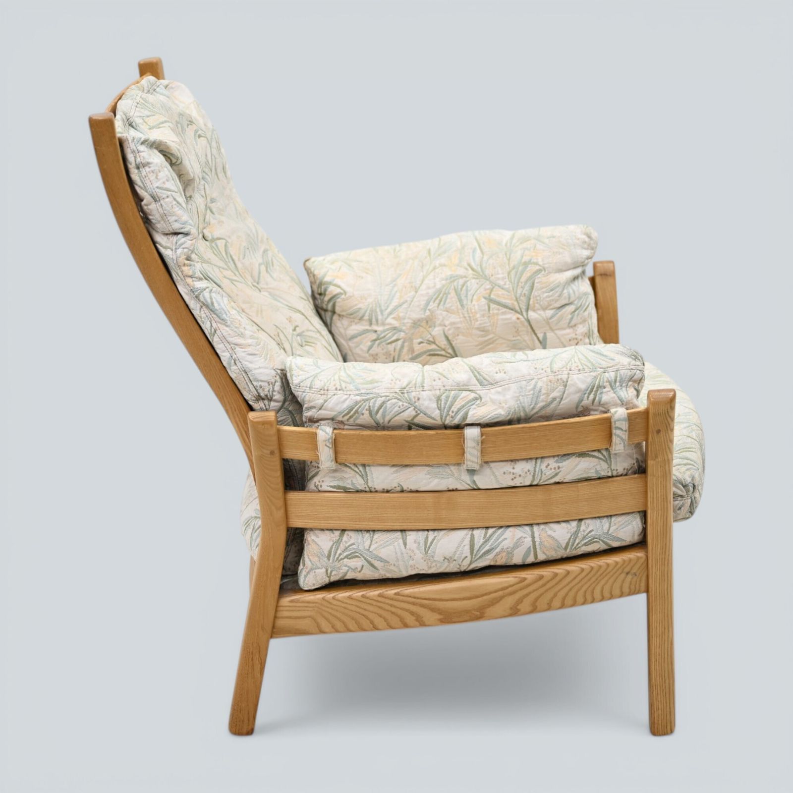 Ercol Saville Easy Chair Armchair Light Finish Ercol's Upholstery Free Delivery* photo vintage