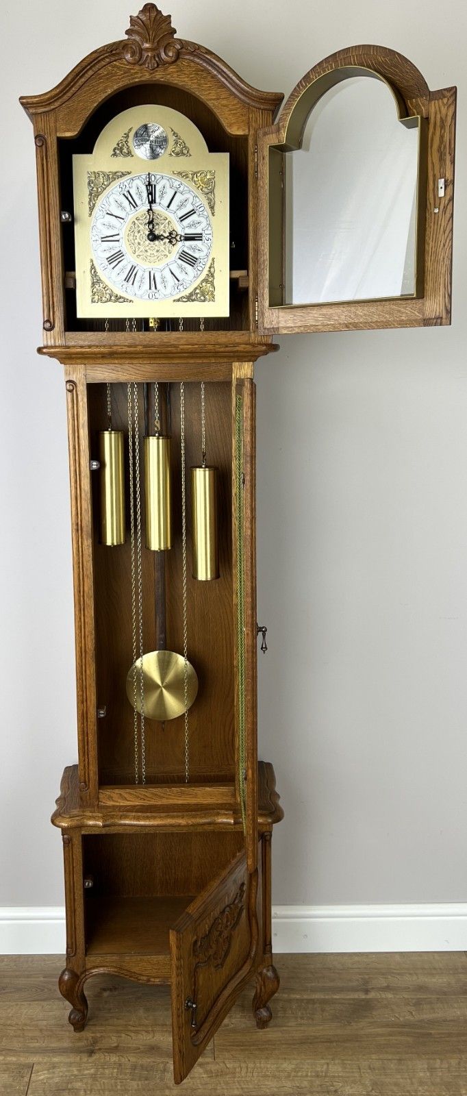 photo vinterior Grandfather Clock Vintage French Style Oak Carved Decorative Clock Lot 6096